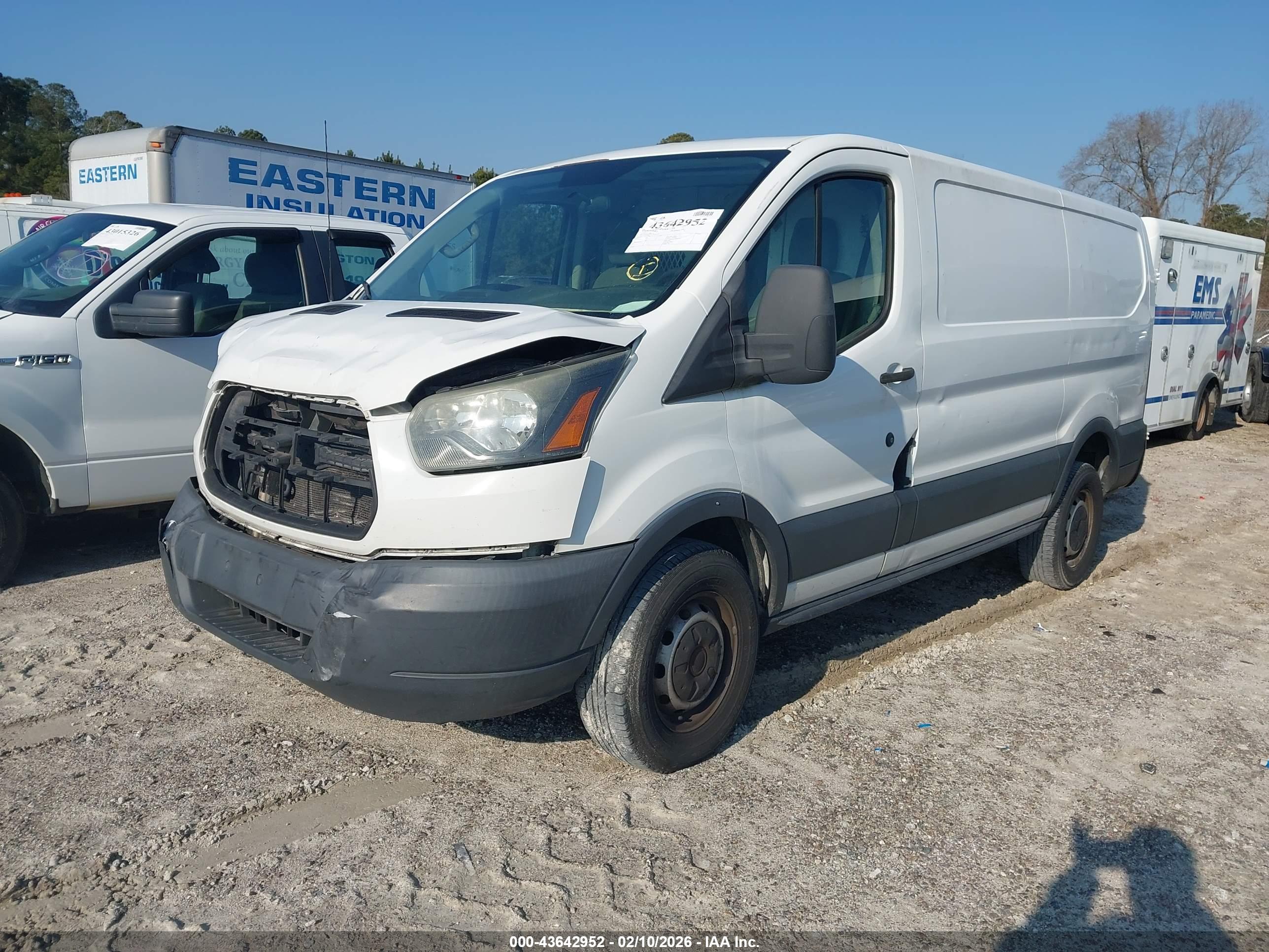 FORD TRANSIT-250 image 2