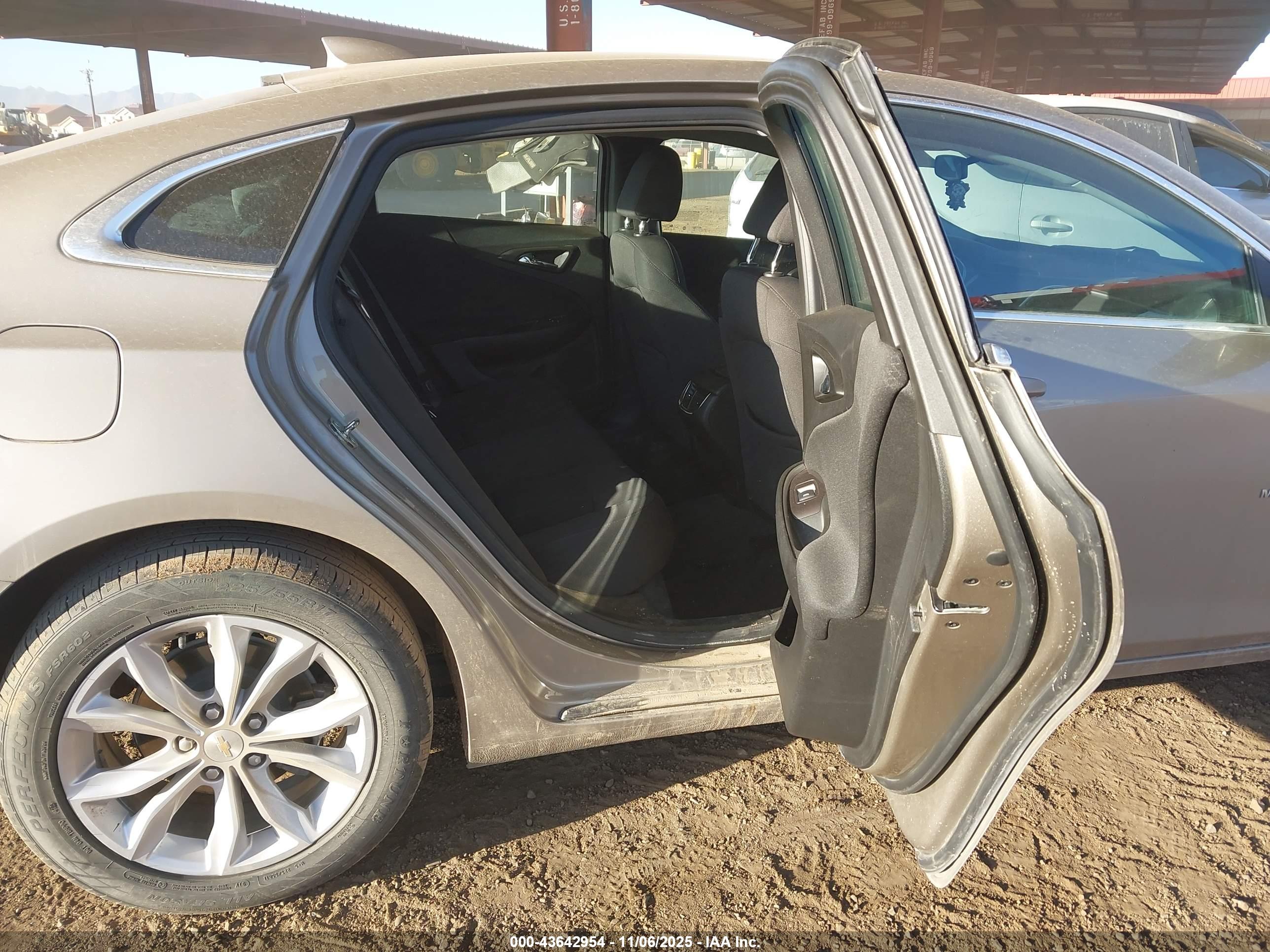 CHEVROLET MALIBU image 8