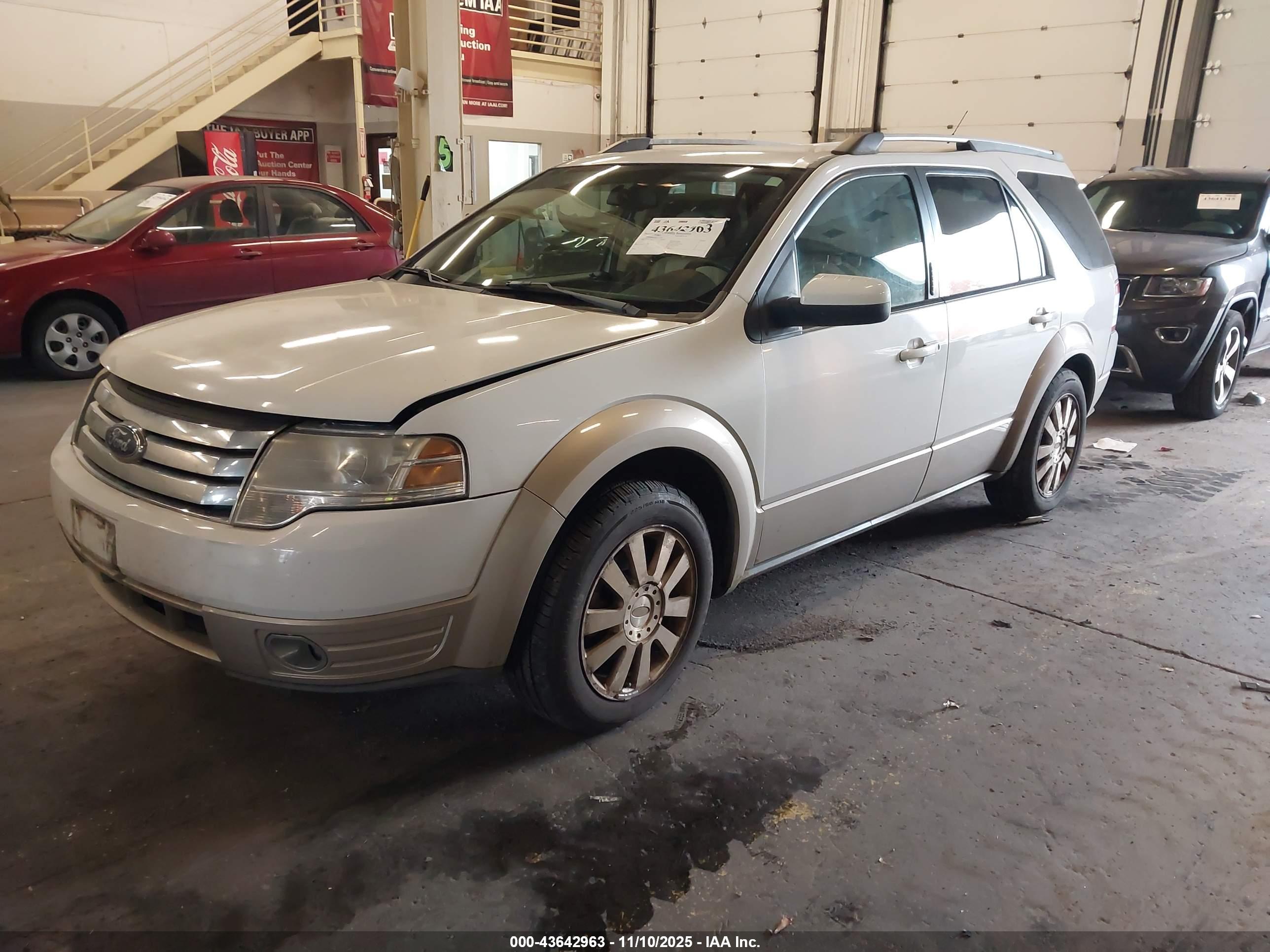FORD TAURUS image 2