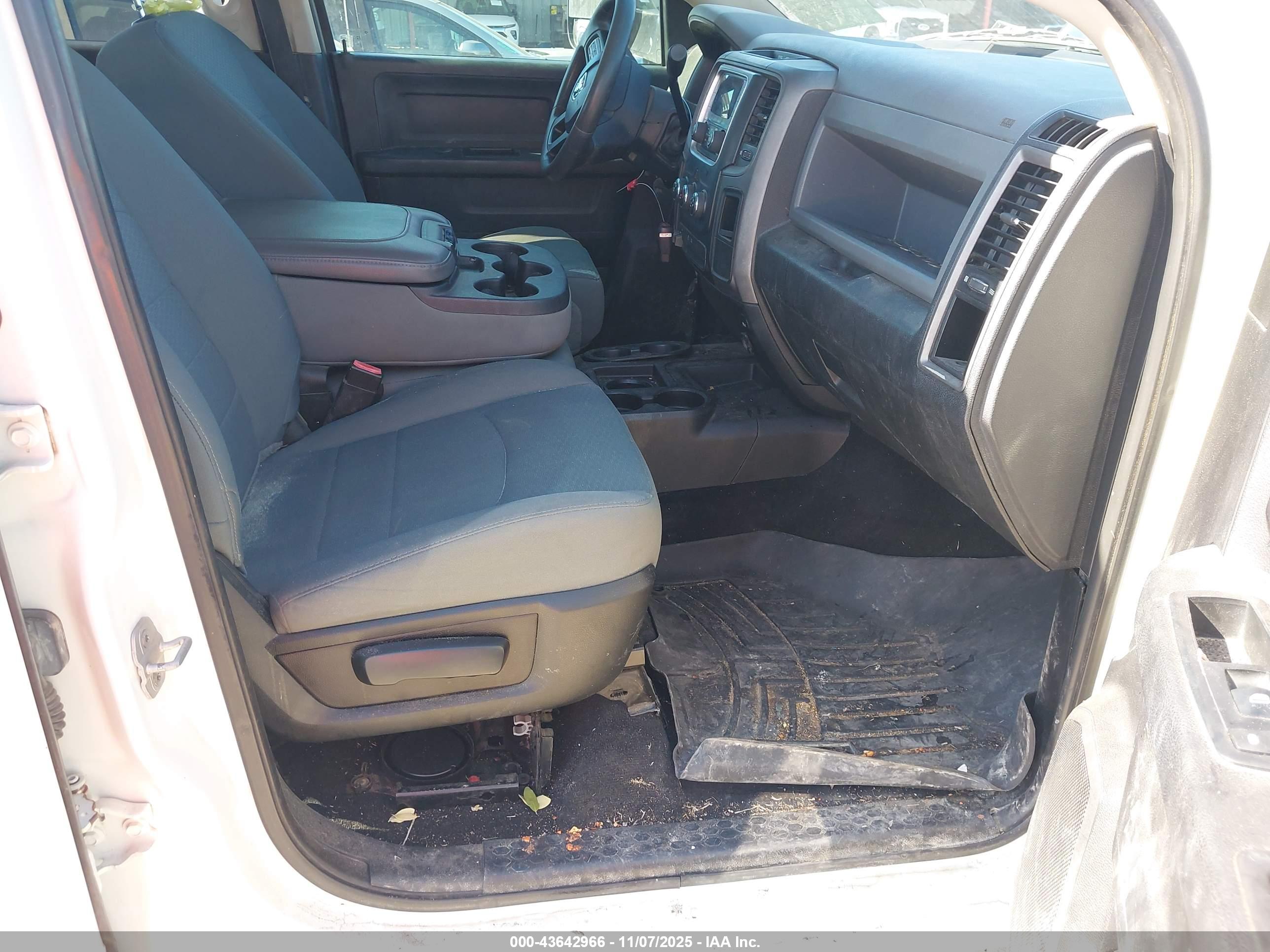 RAM 2500 image 5