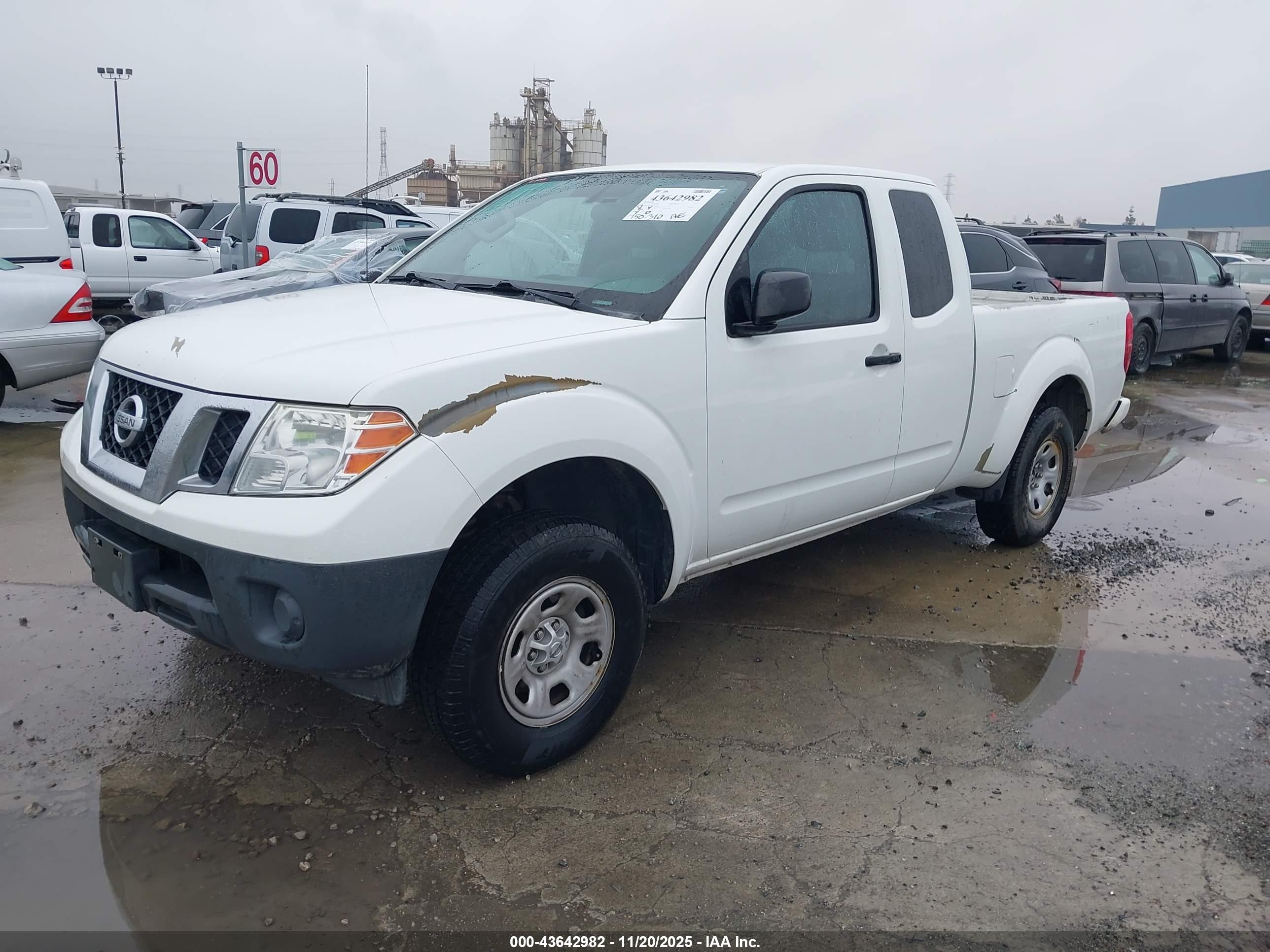 NISSAN FRONTIER image 2