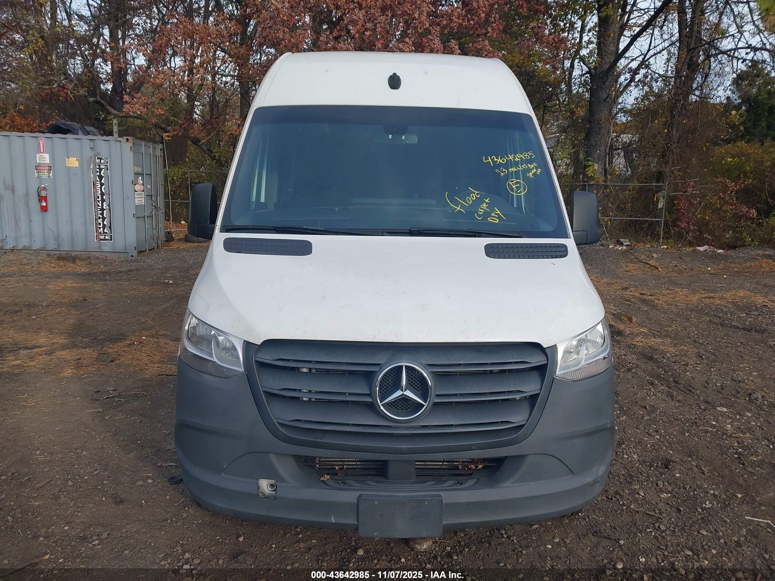 MERCEDES-BENZ SPRINTER image 6