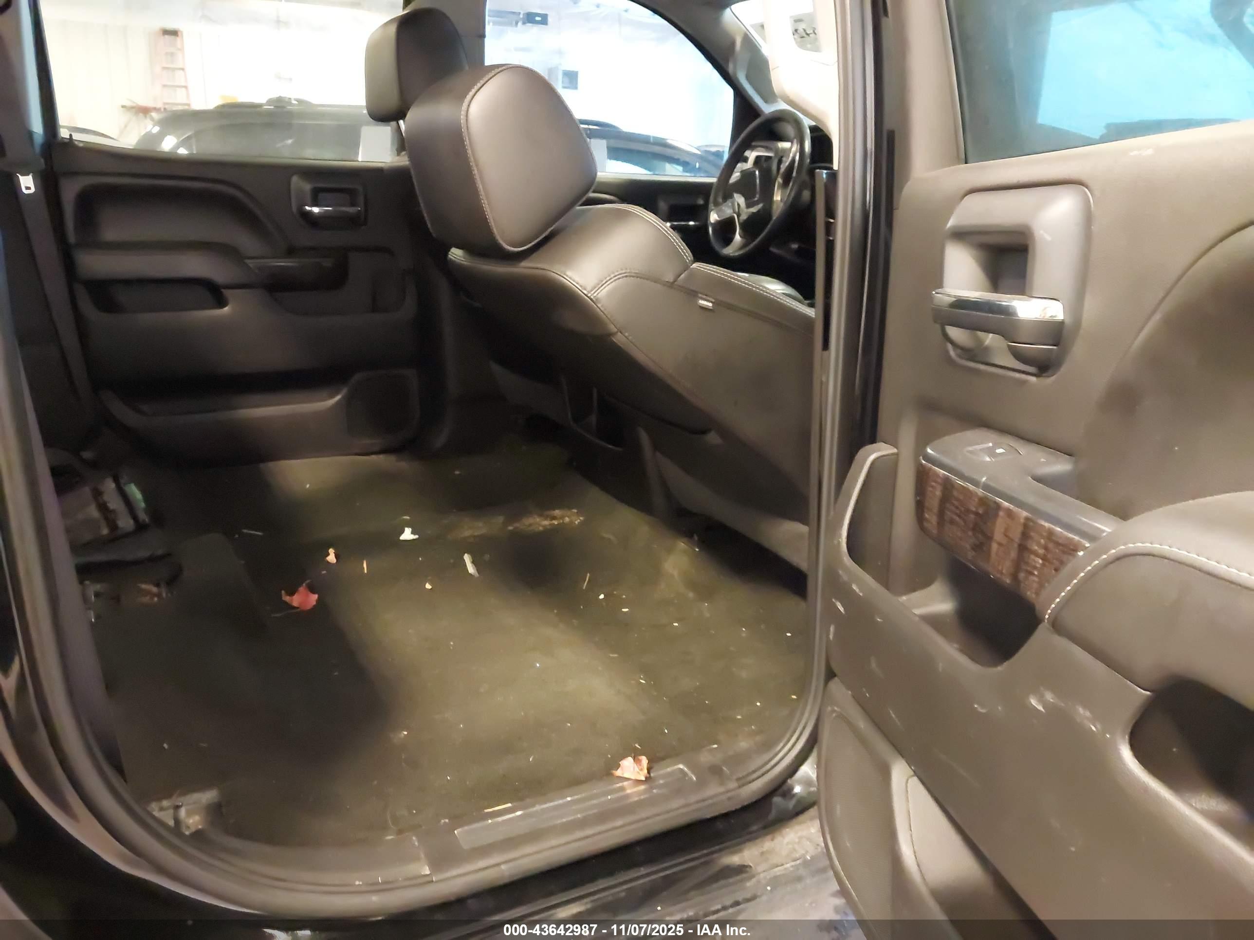 GMC SIERRA image 8