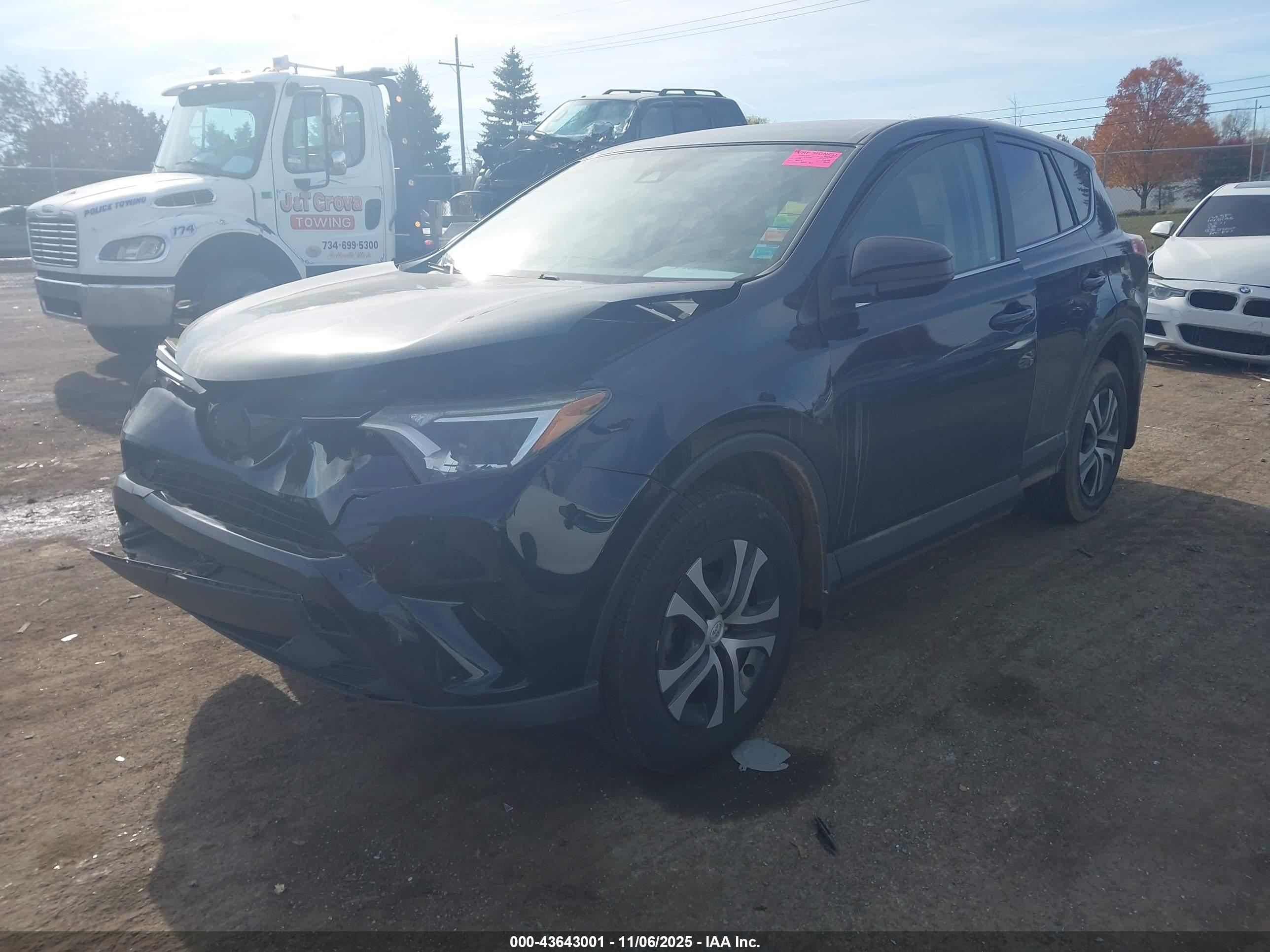 TOYOTA RAV4 image 2