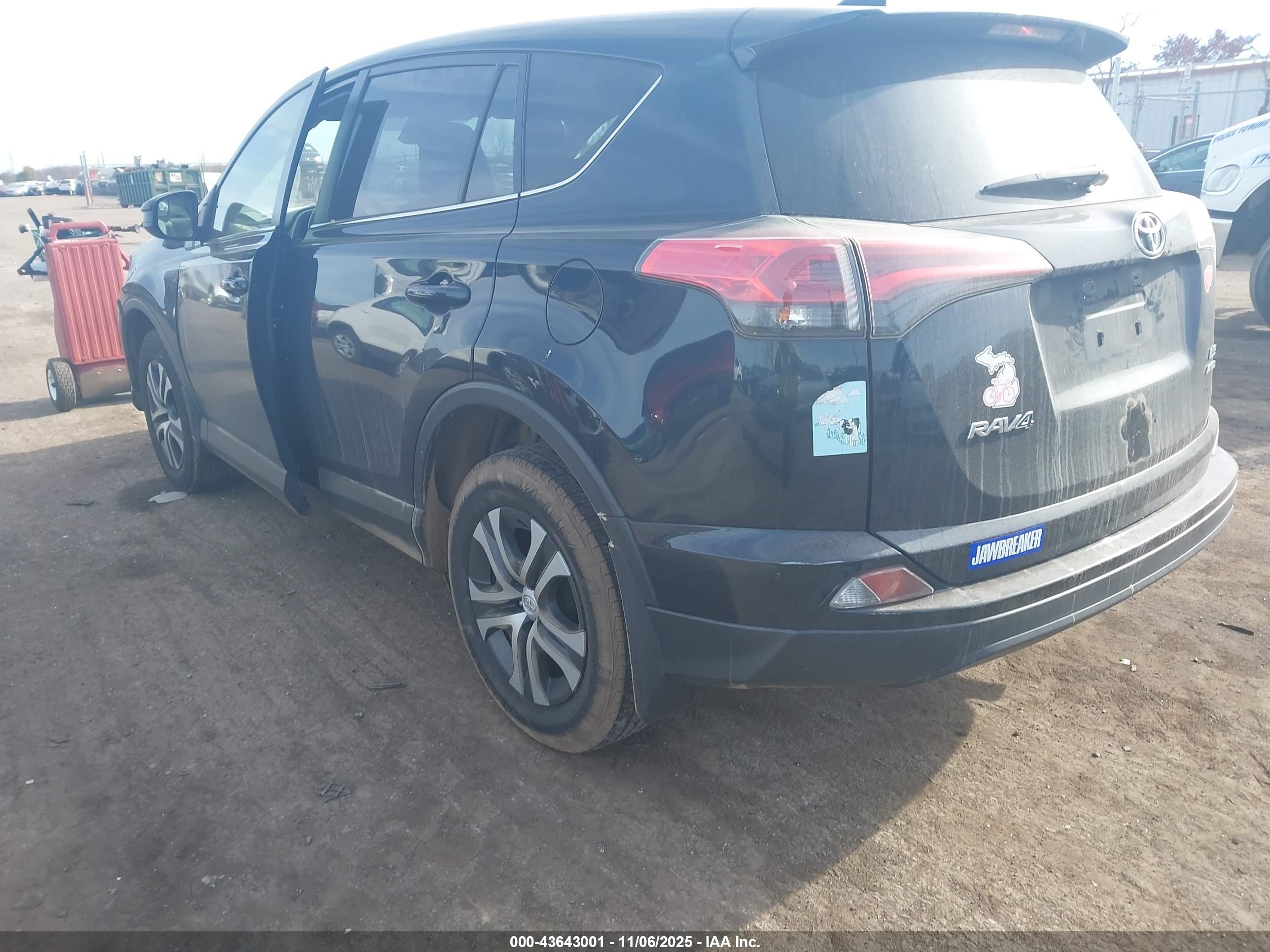 TOYOTA RAV4 image 3
