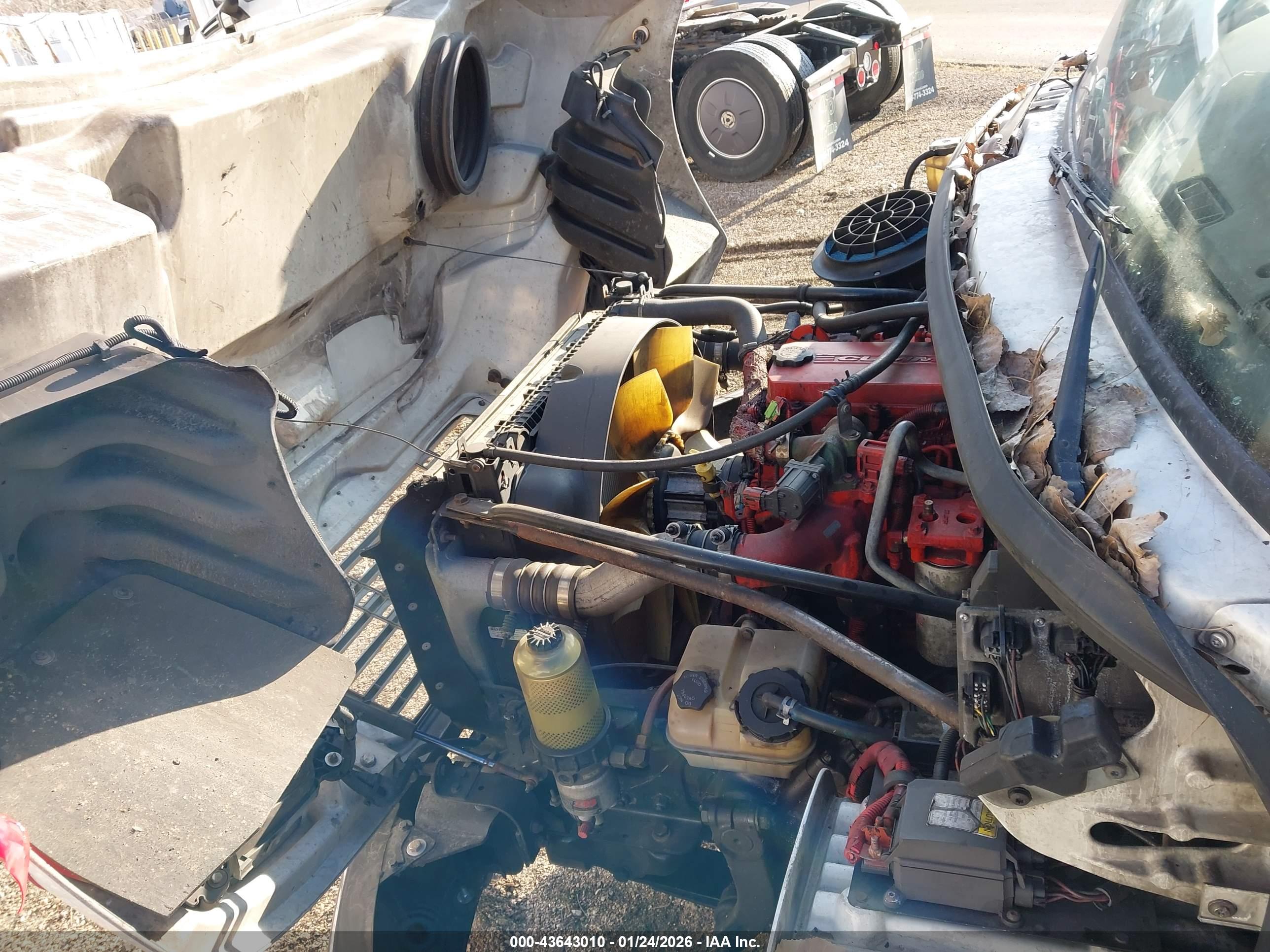 FREIGHTLINER M2 image 10