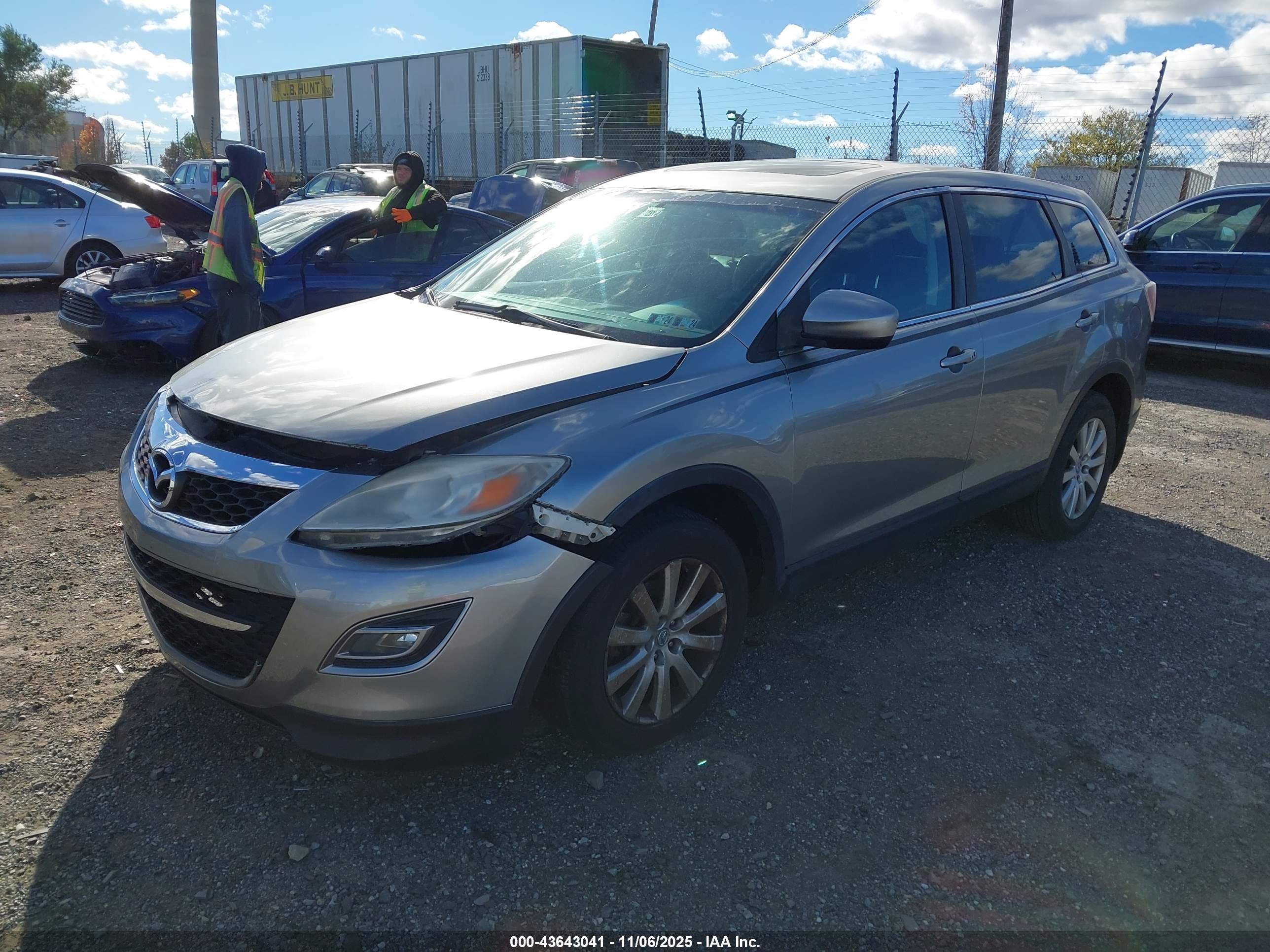 MAZDA CX-9 image 2
