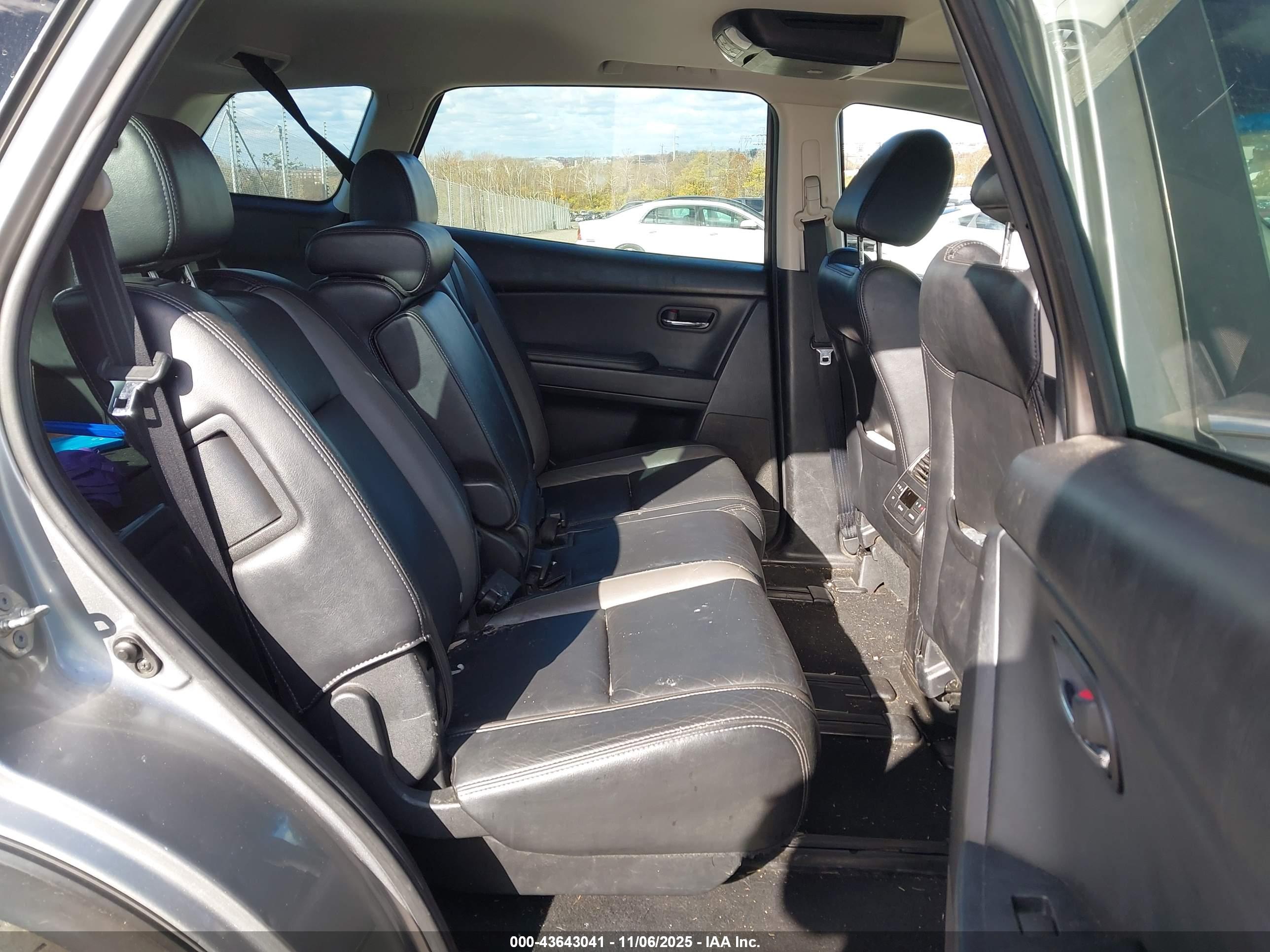 MAZDA CX-9 image 8