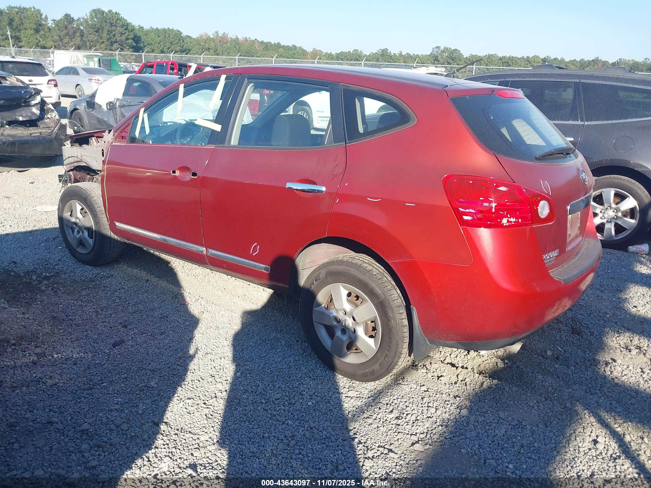 NISSAN ROGUE image 3