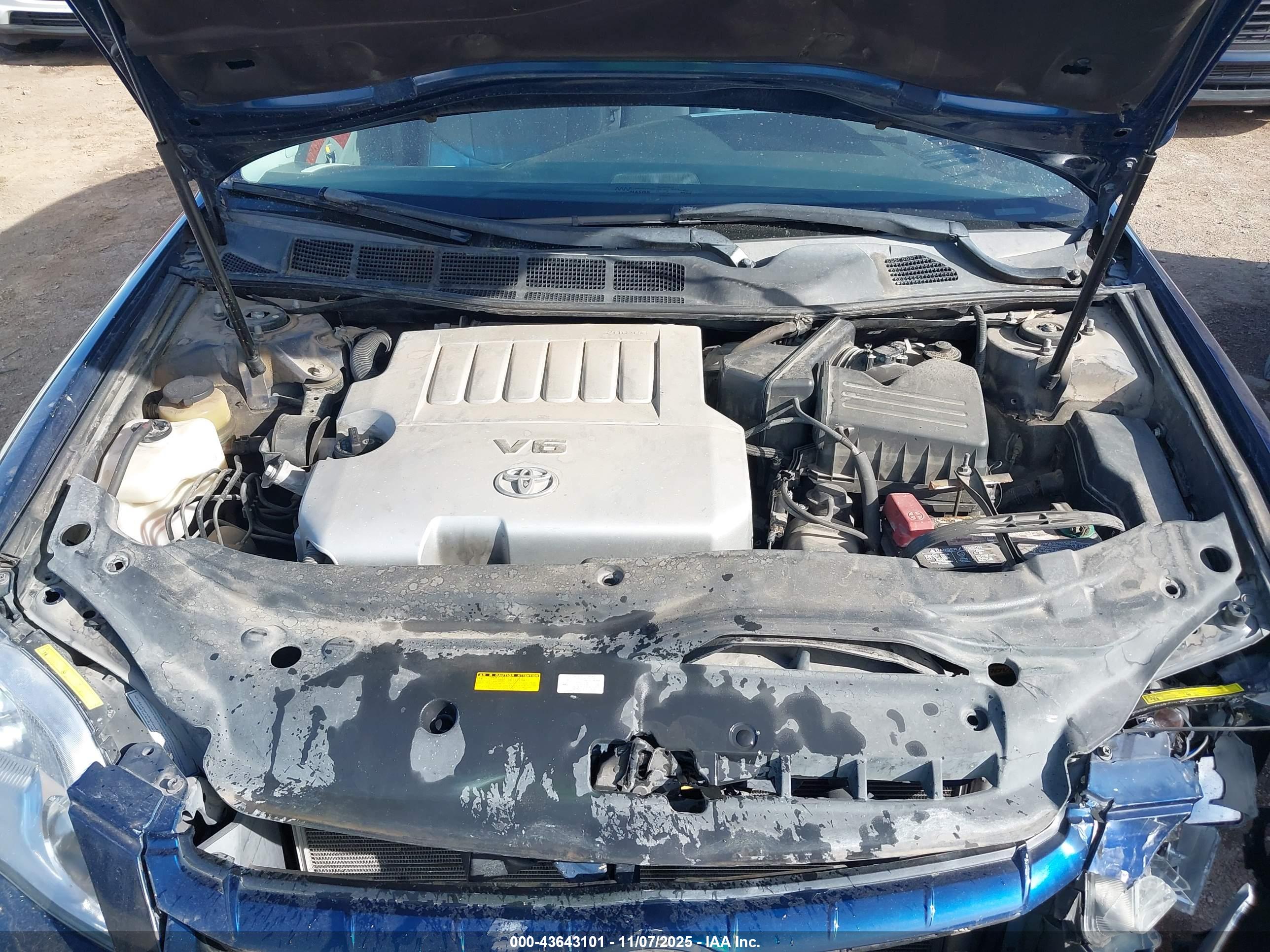 TOYOTA AVALON image 10
