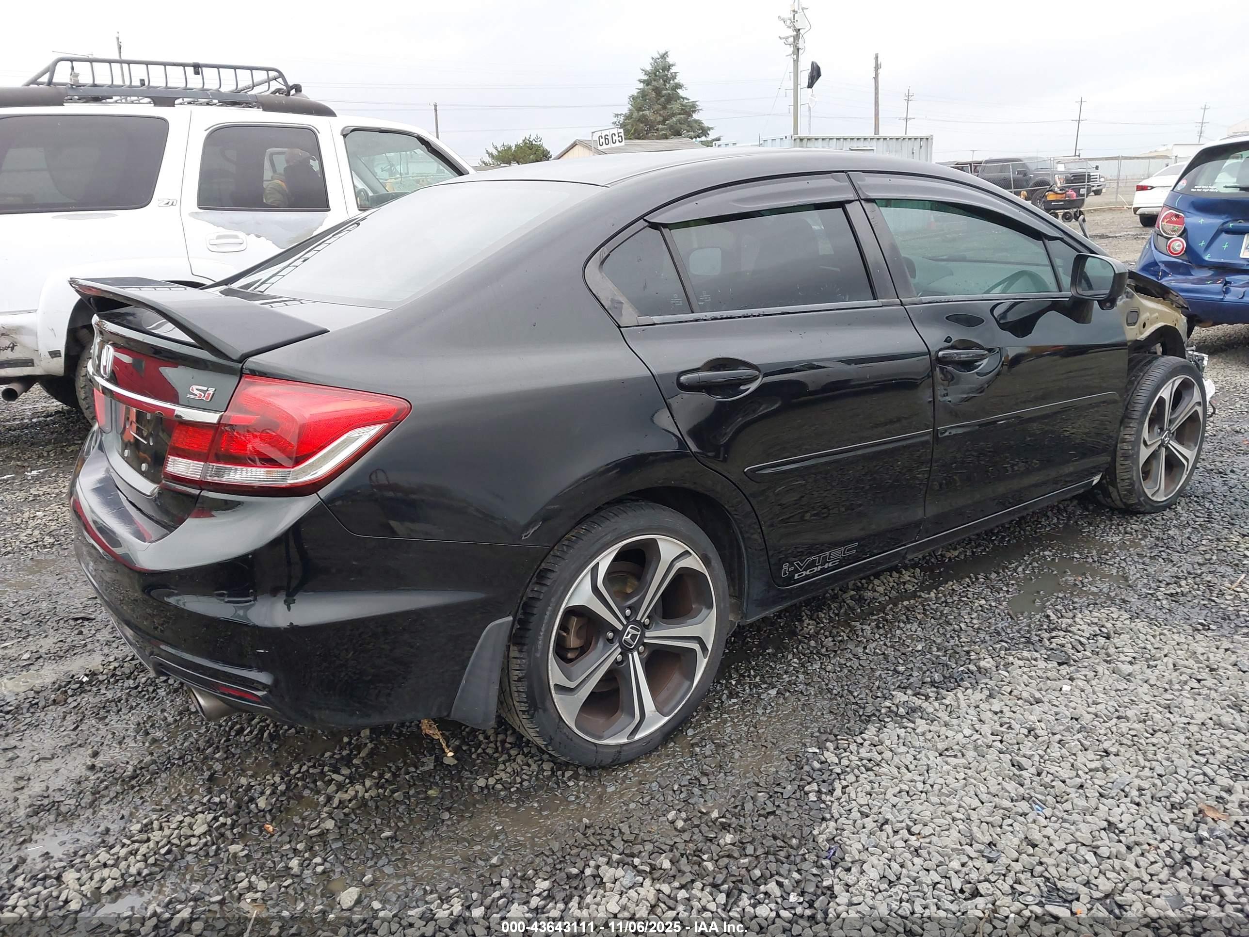 HONDA CIVIC image 4