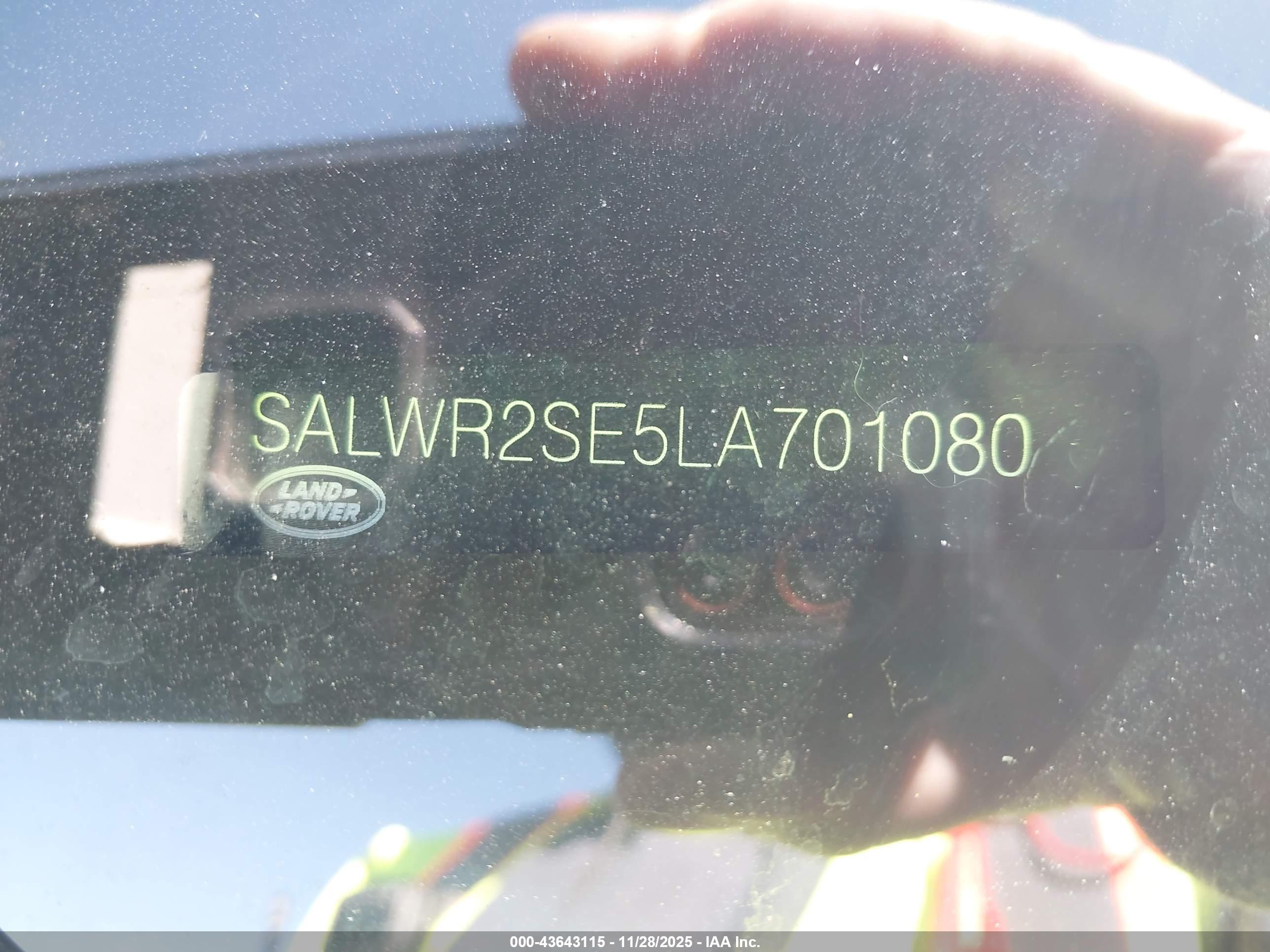 LAND ROVER image 9