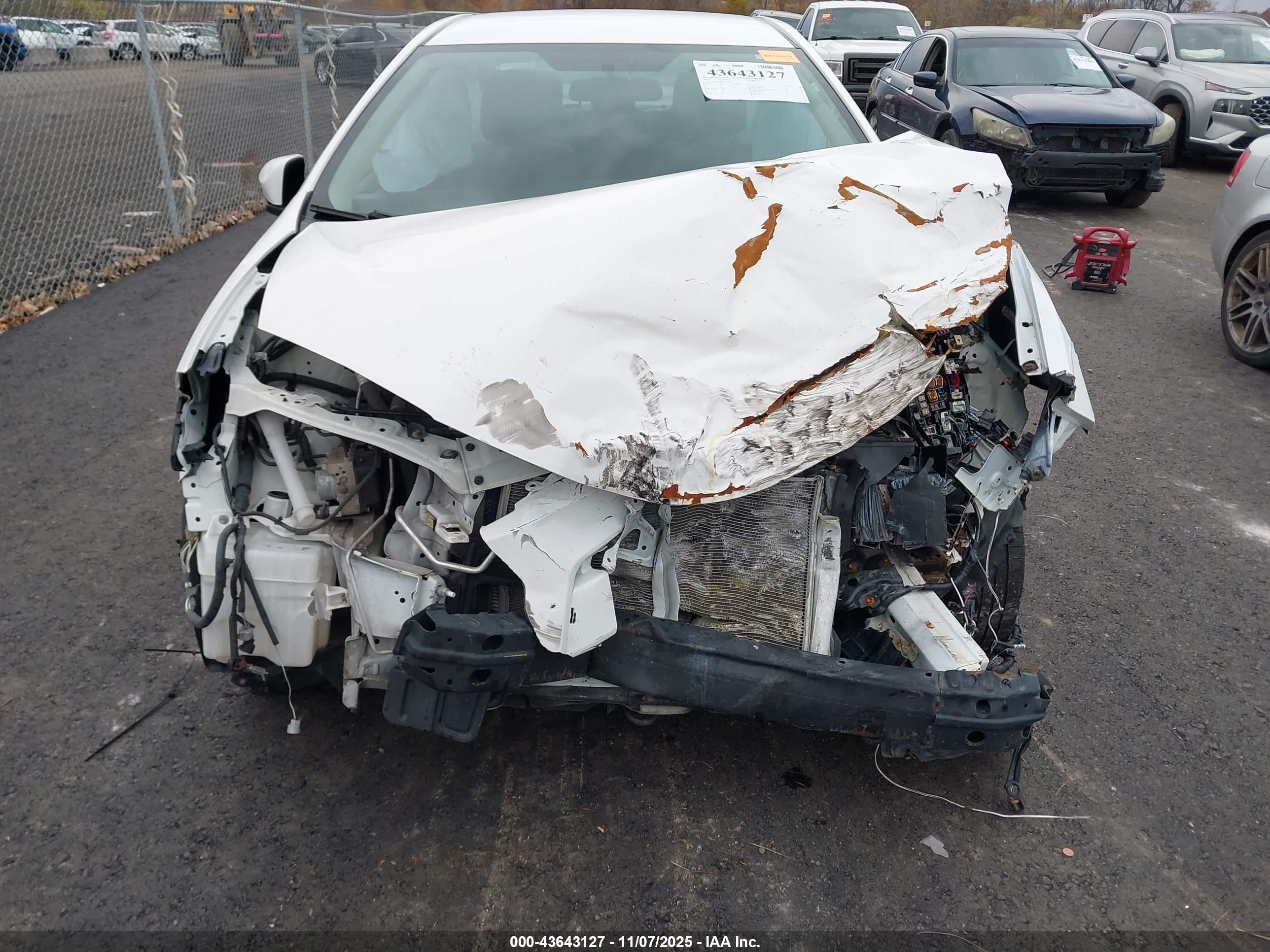 TOYOTA COROLLA image 6
