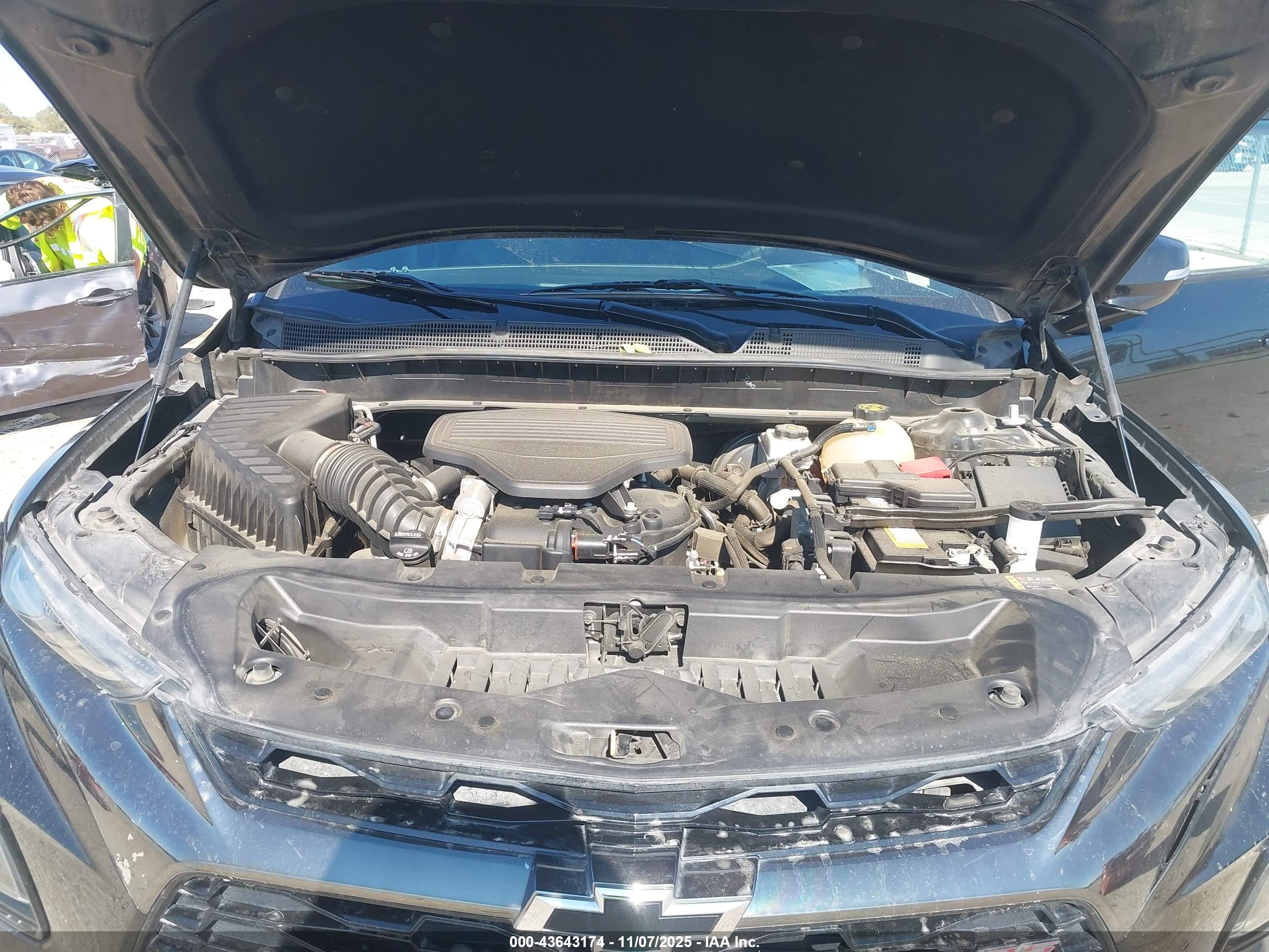 CHEVROLET BLAZER image 10