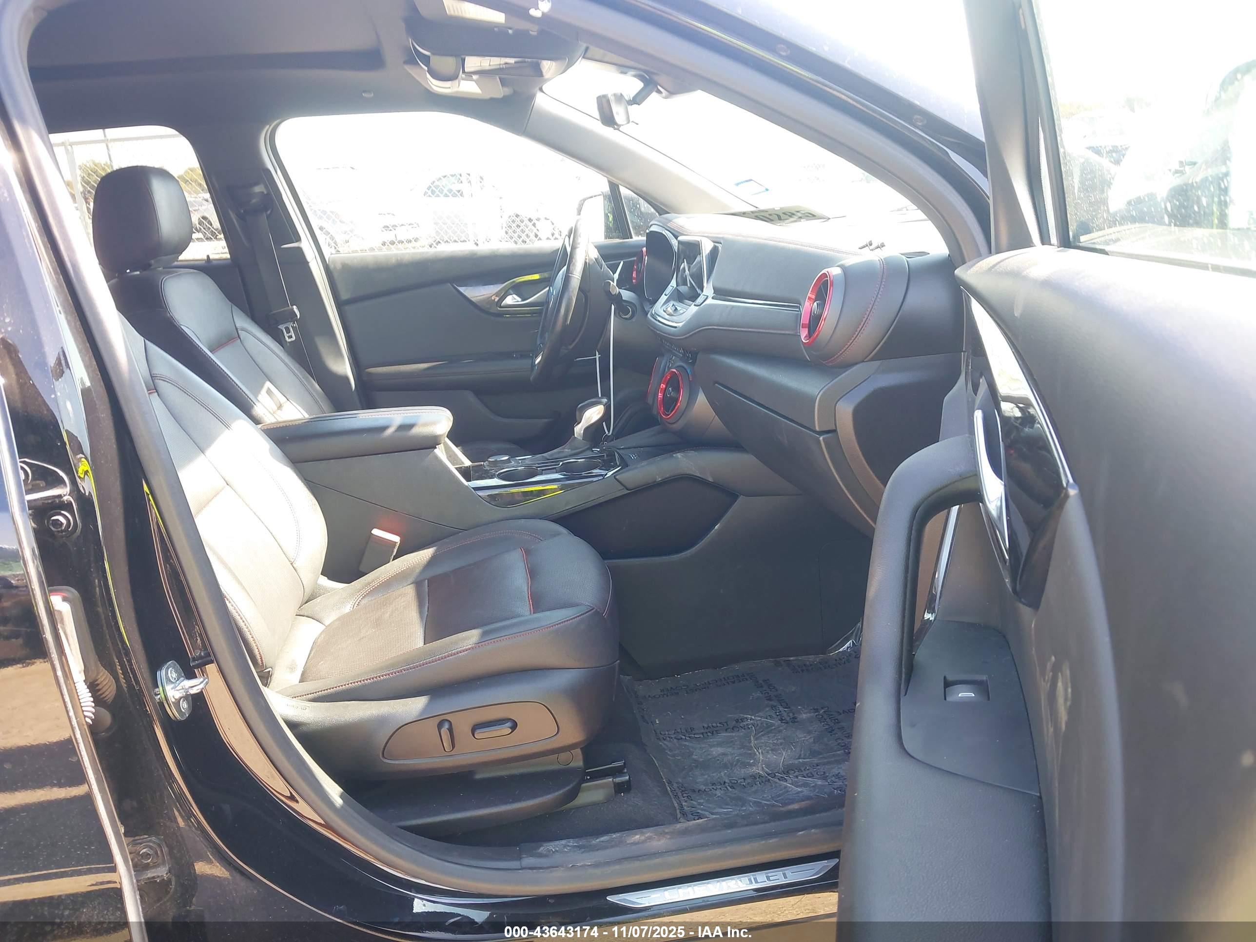 CHEVROLET BLAZER image 5