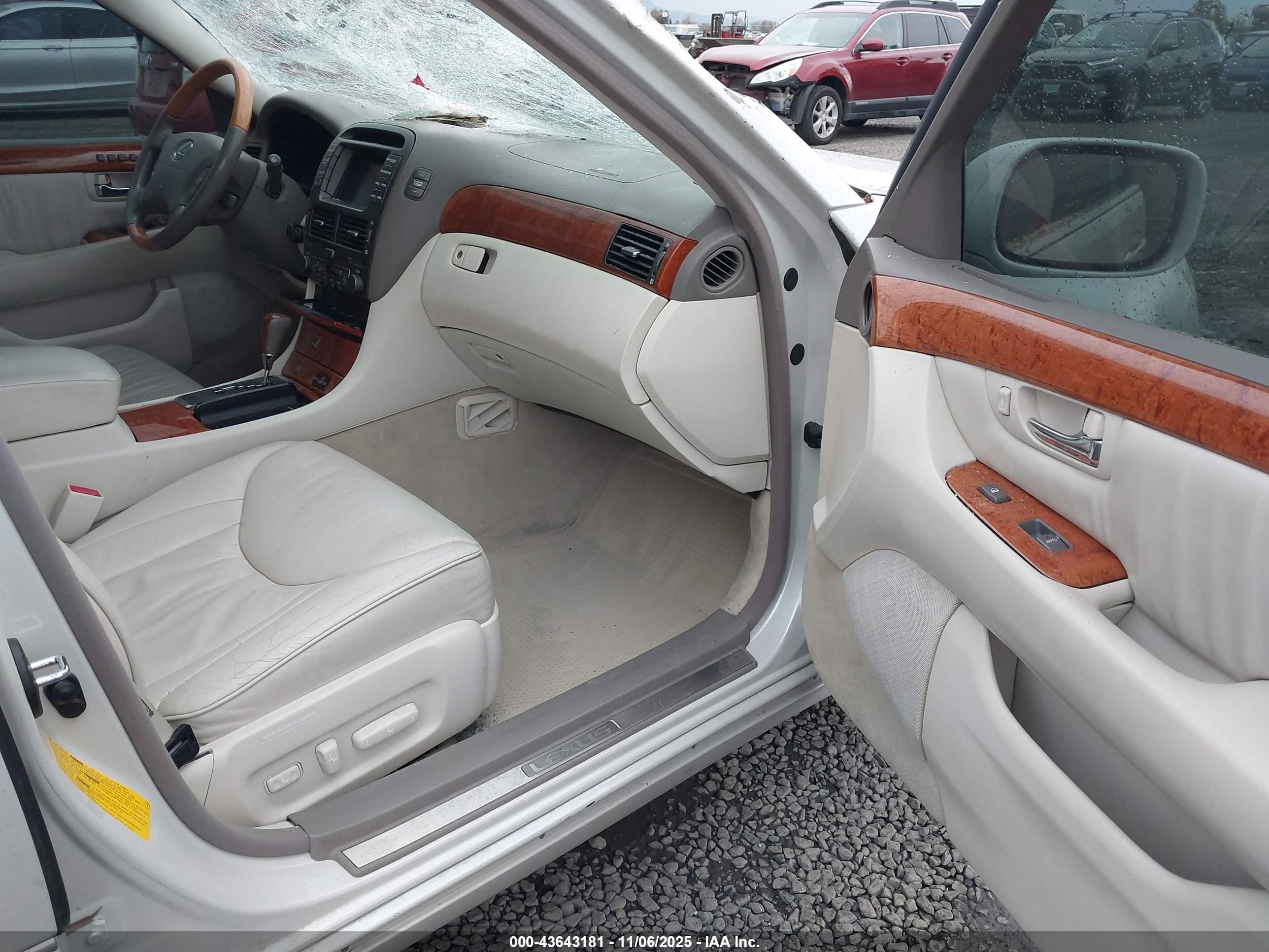 LEXUS LS image 5