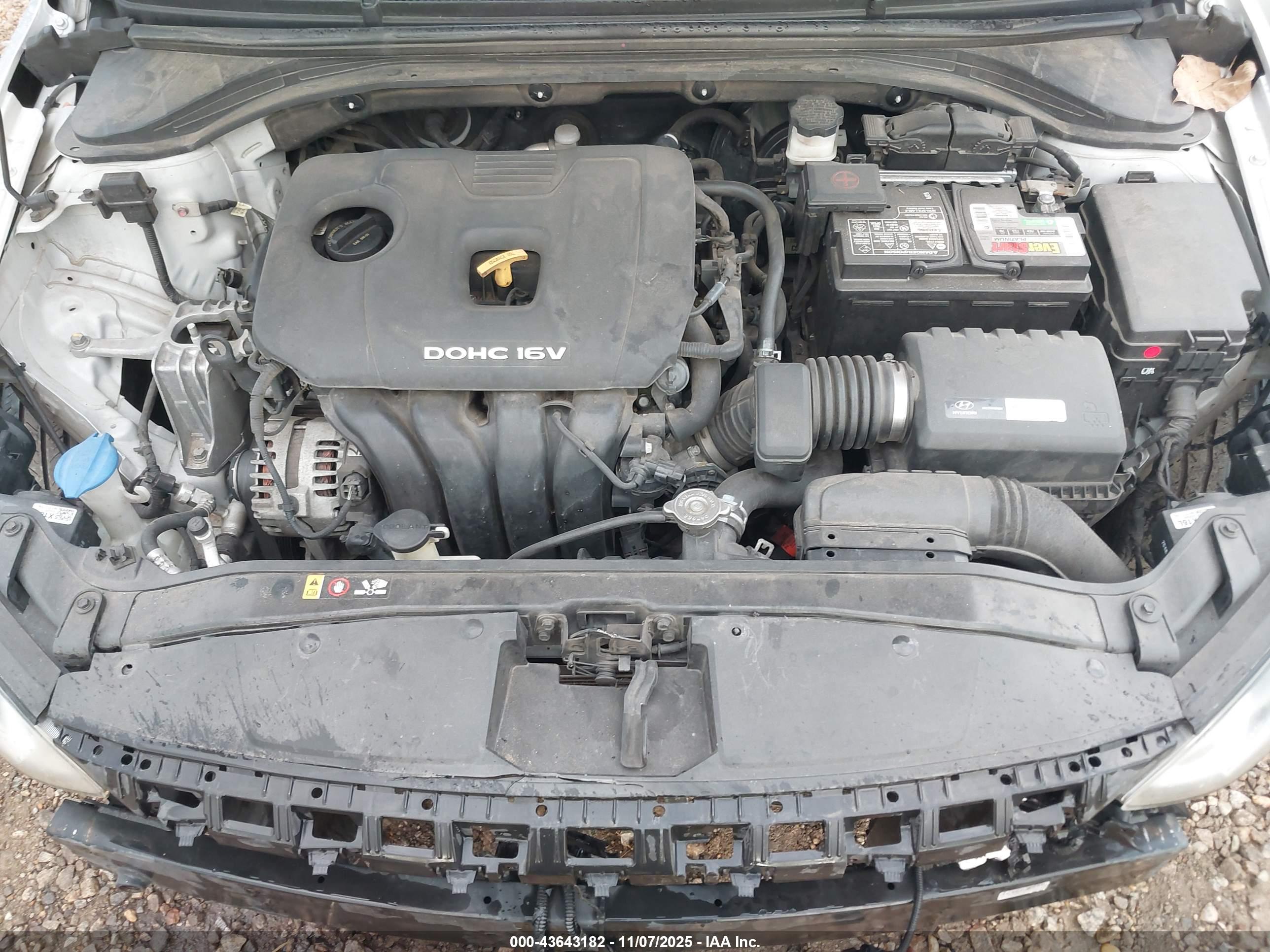 HYUNDAI ELANTRA image 10