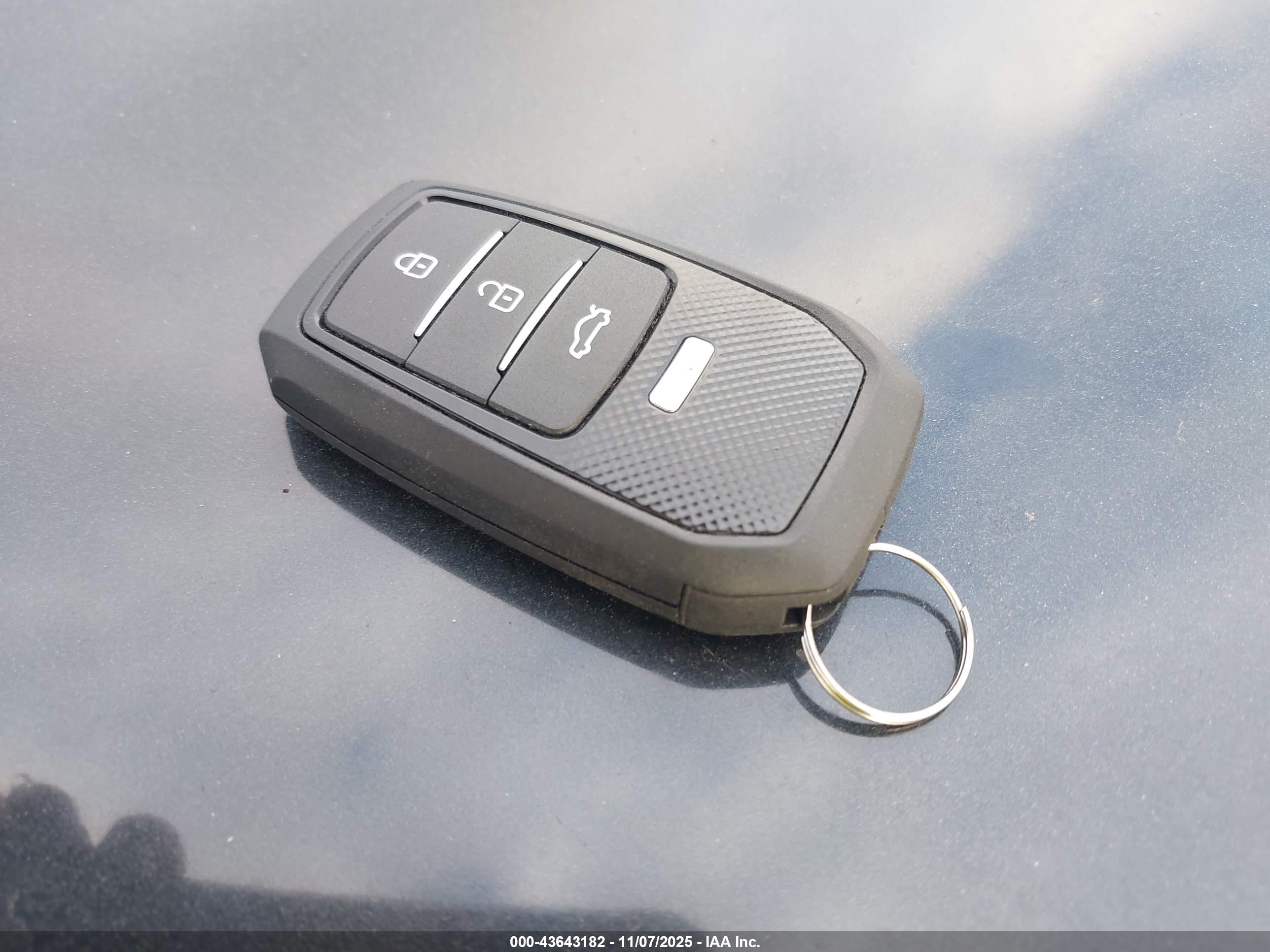 HYUNDAI ELANTRA image 11