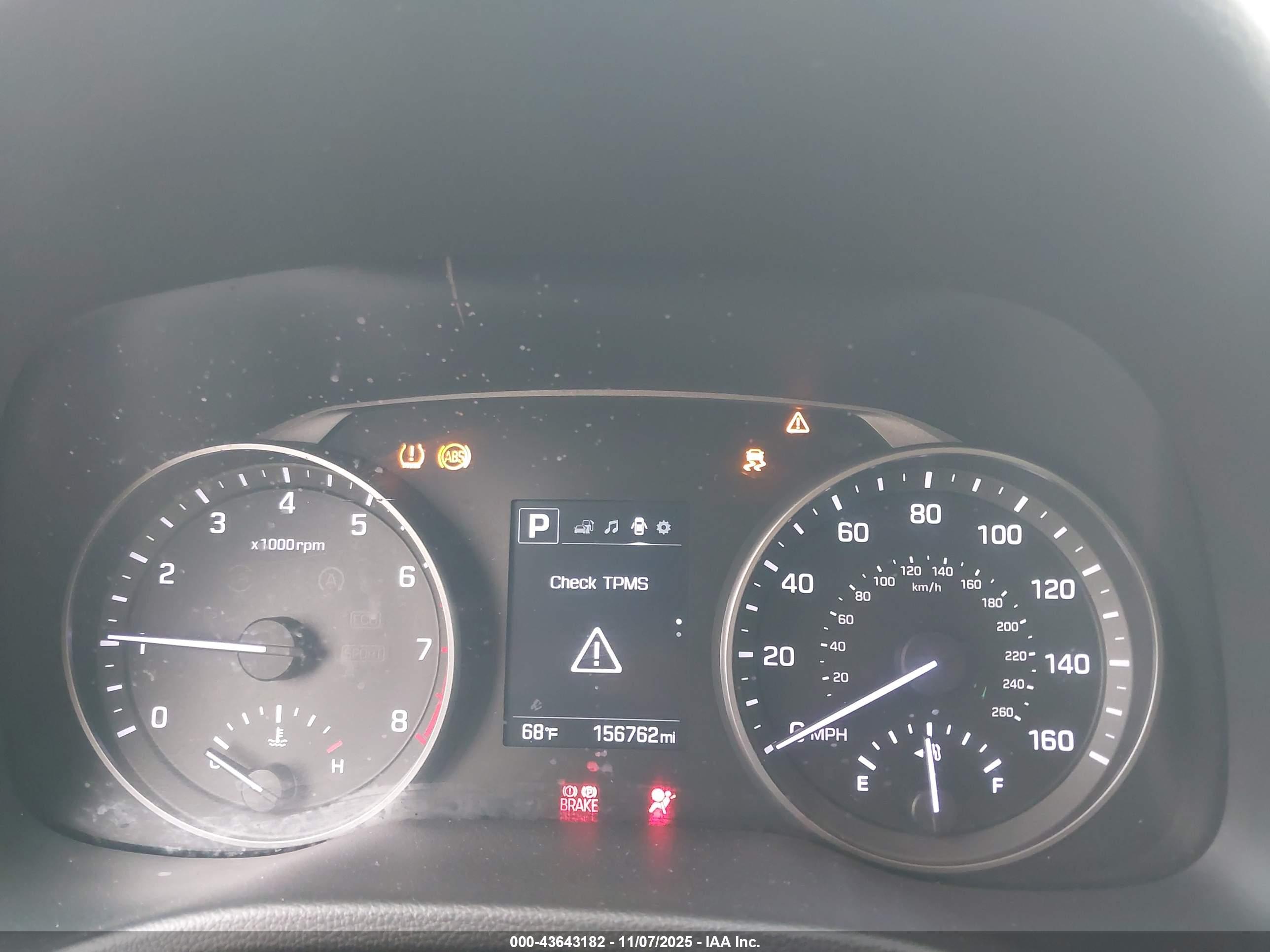 HYUNDAI ELANTRA image 7
