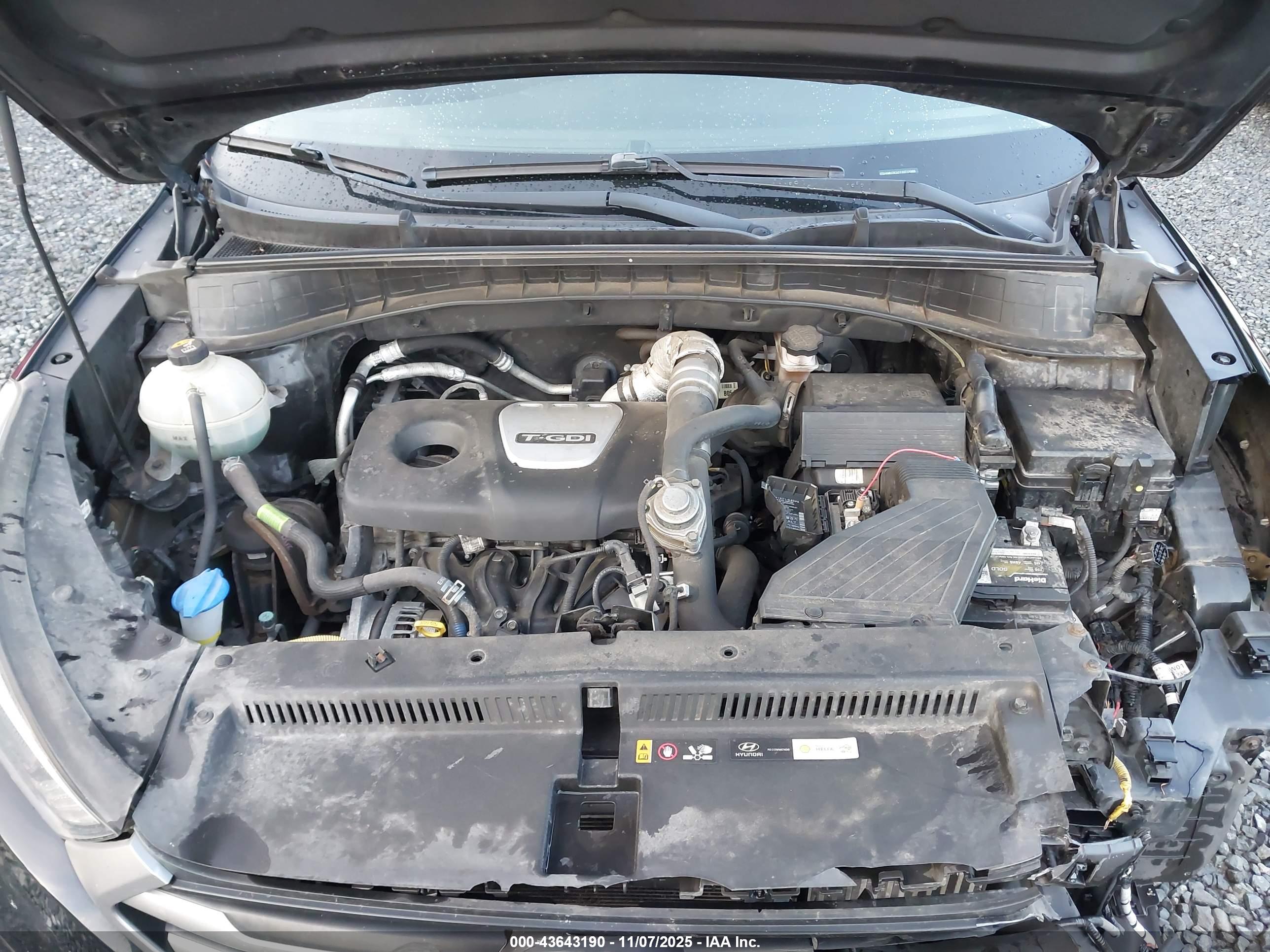 HYUNDAI TUCSON image 10