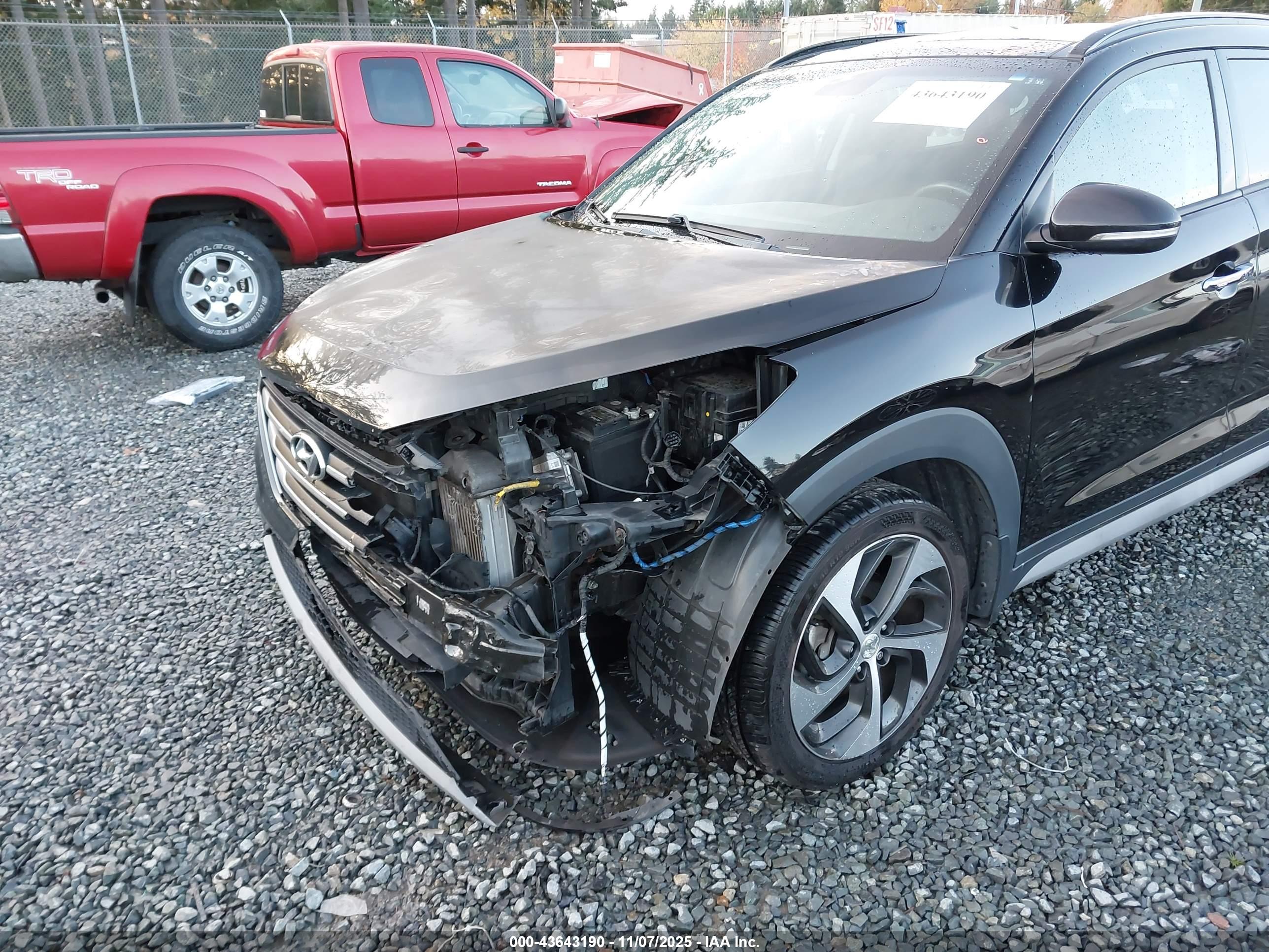 HYUNDAI TUCSON image 6