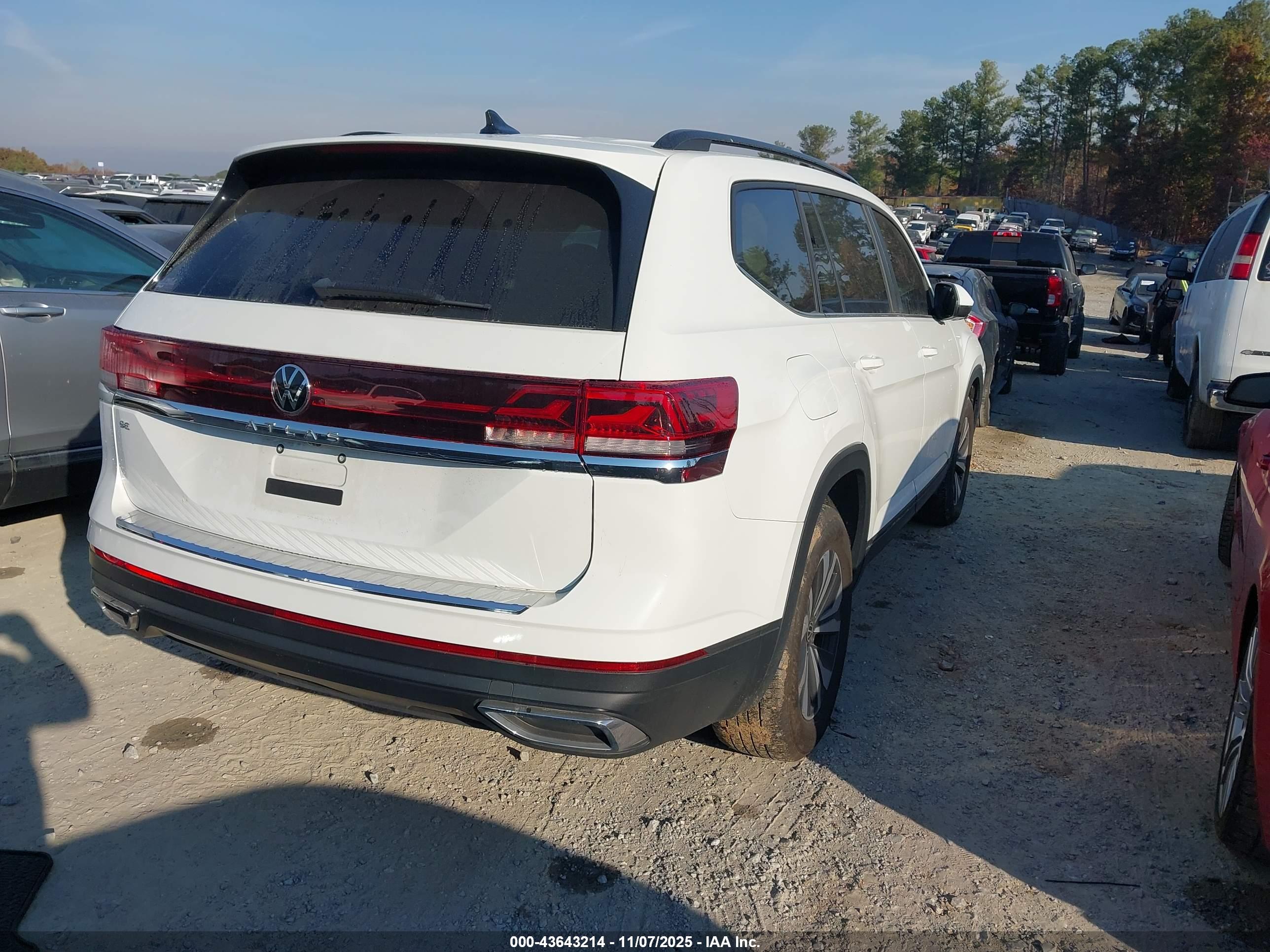 VOLKSWAGEN ATLAS image 4