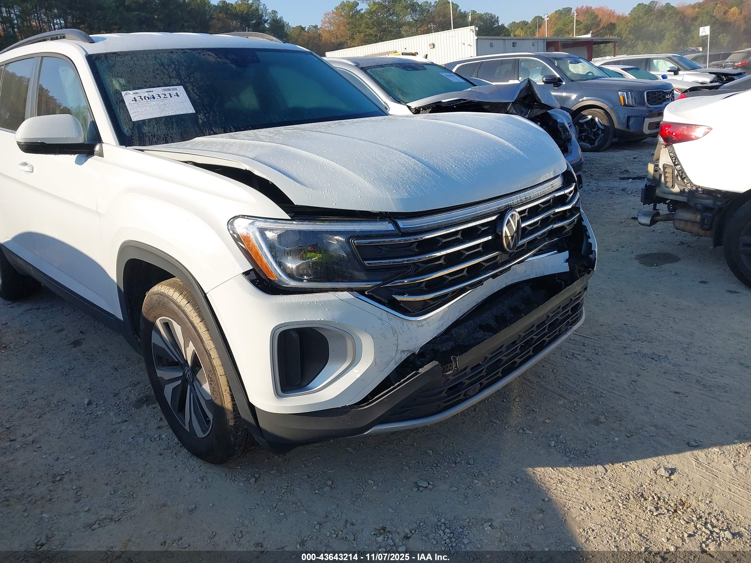 VOLKSWAGEN ATLAS image 6