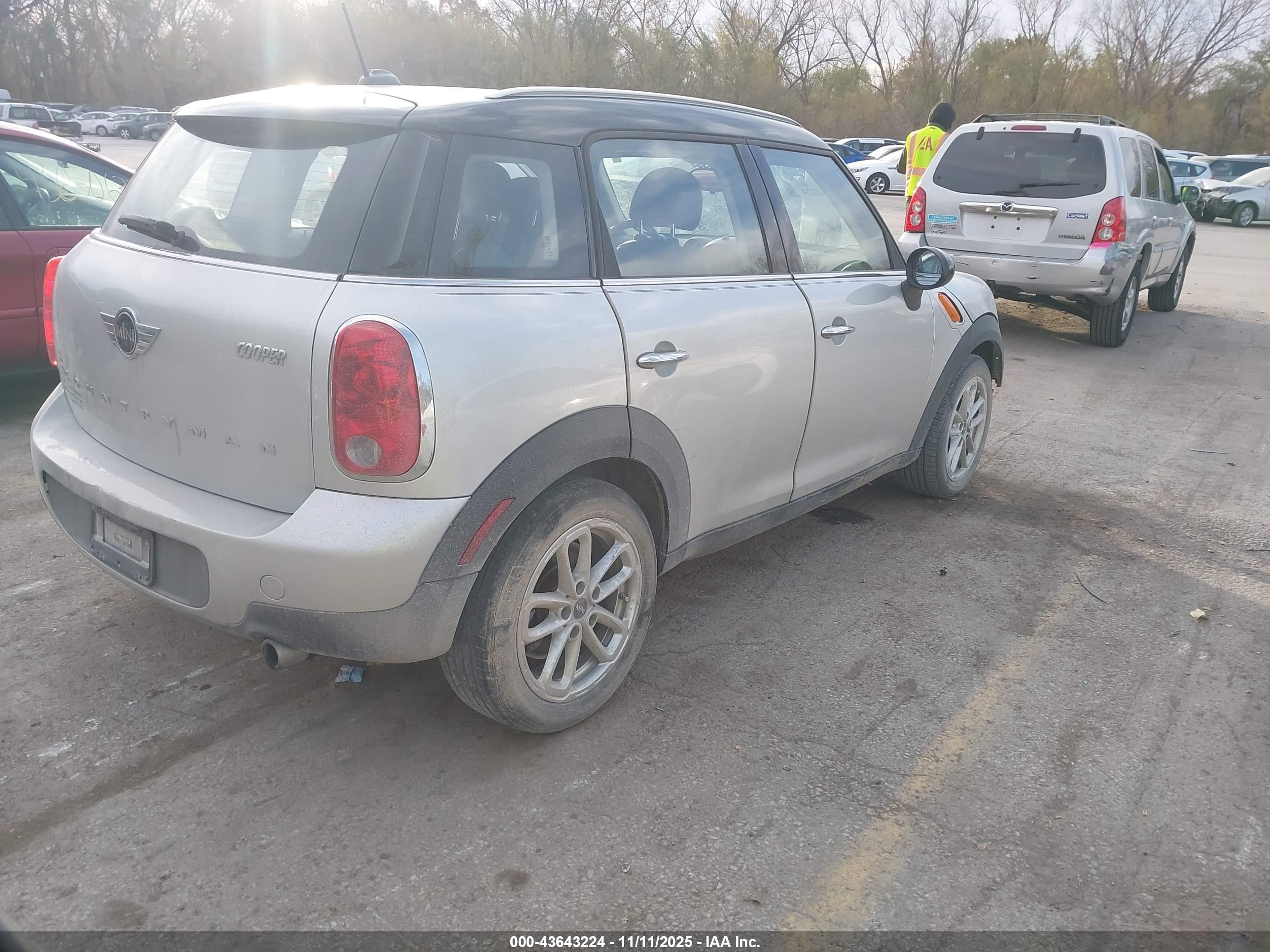 MINI COUNTRYMAN image 4