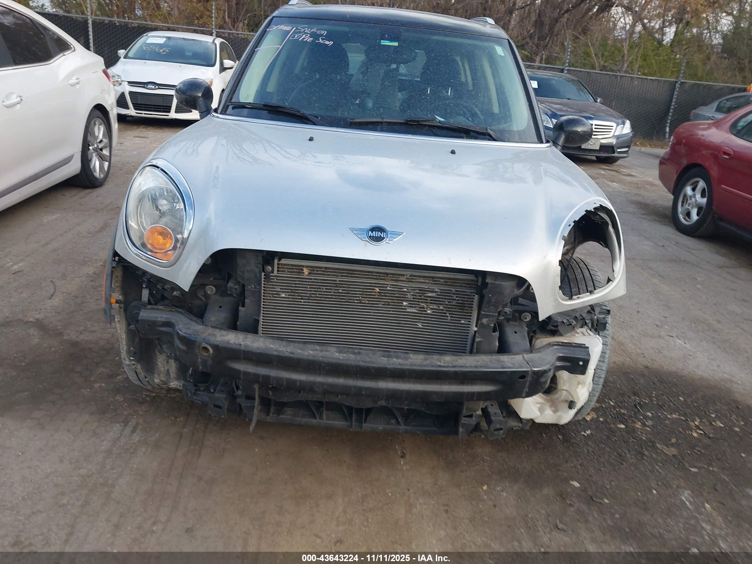 MINI COUNTRYMAN image 6