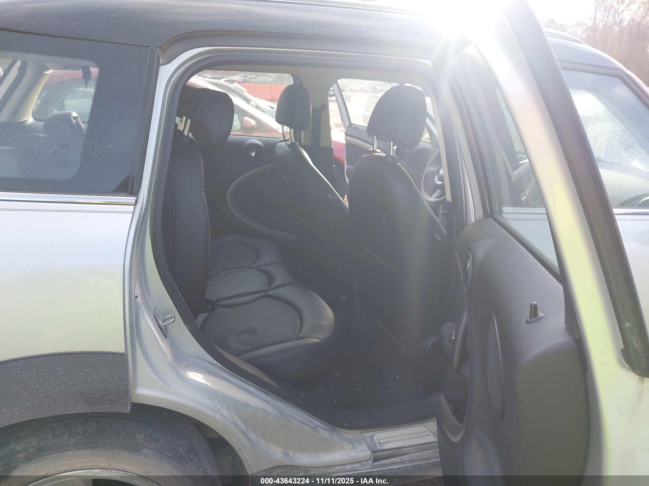 MINI COUNTRYMAN image 8