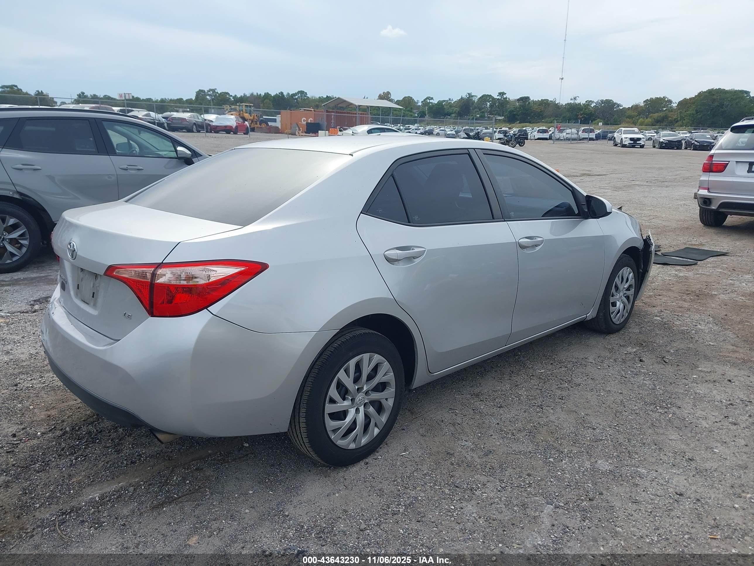 TOYOTA COROLLA image 4