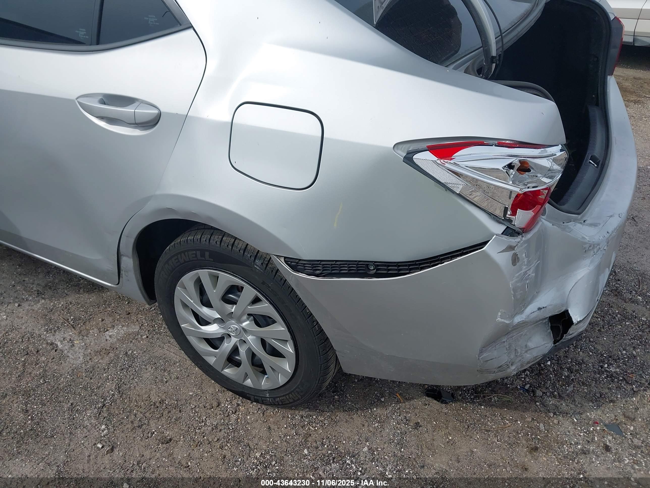 TOYOTA COROLLA image 6