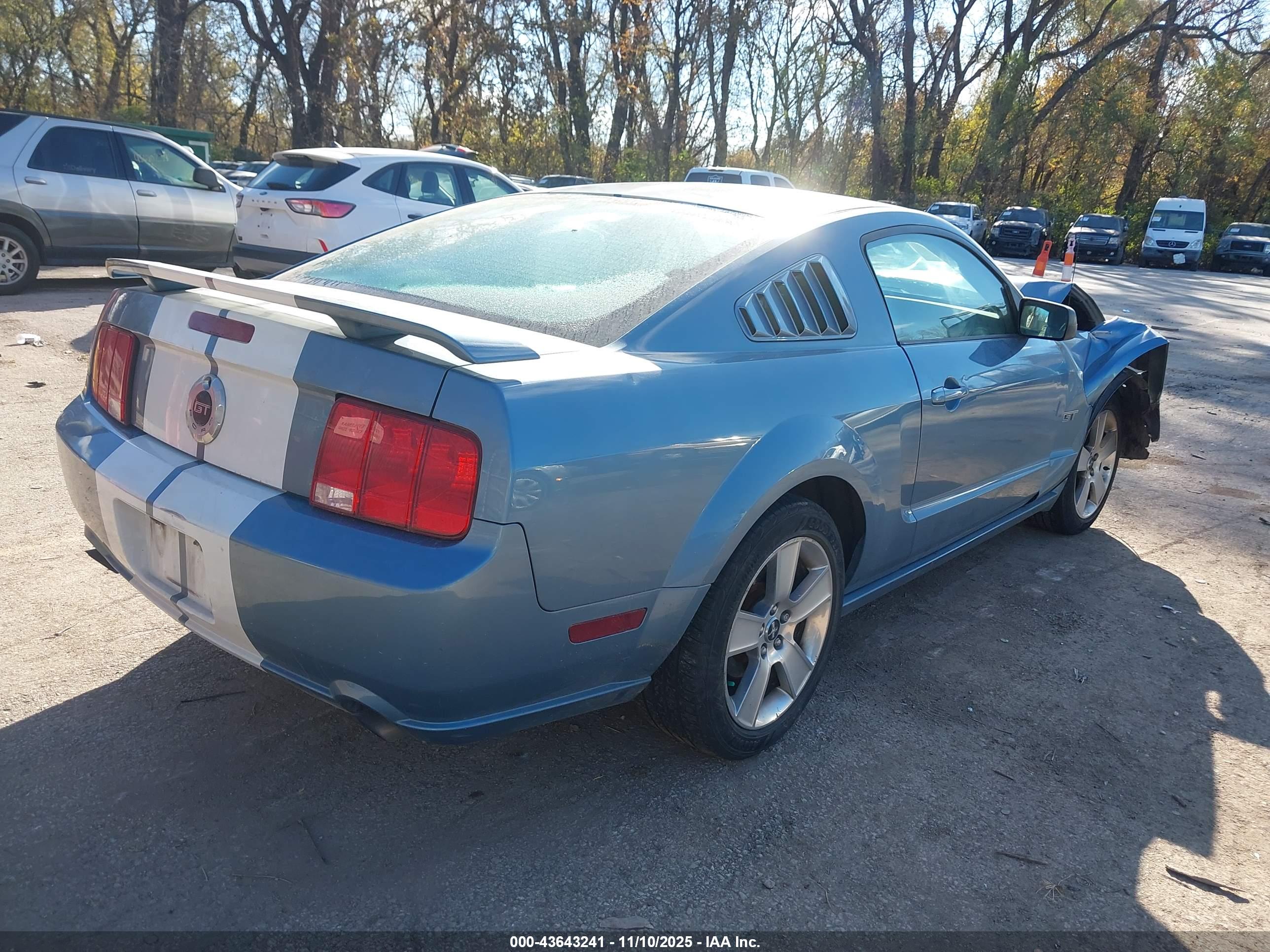 FORD MUSTANG image 4