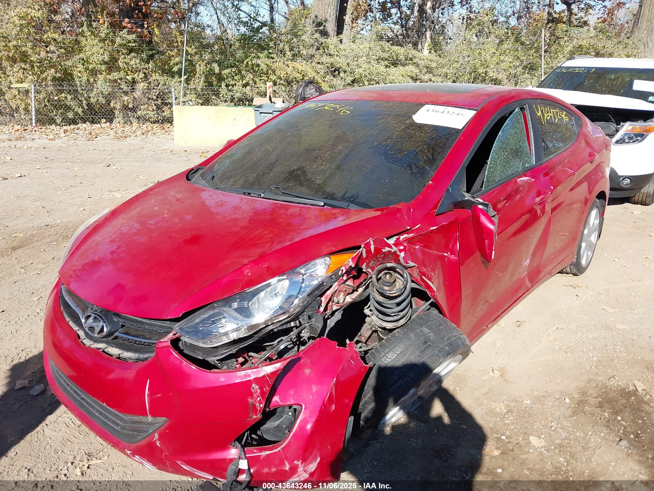 HYUNDAI ELANTRA image 6