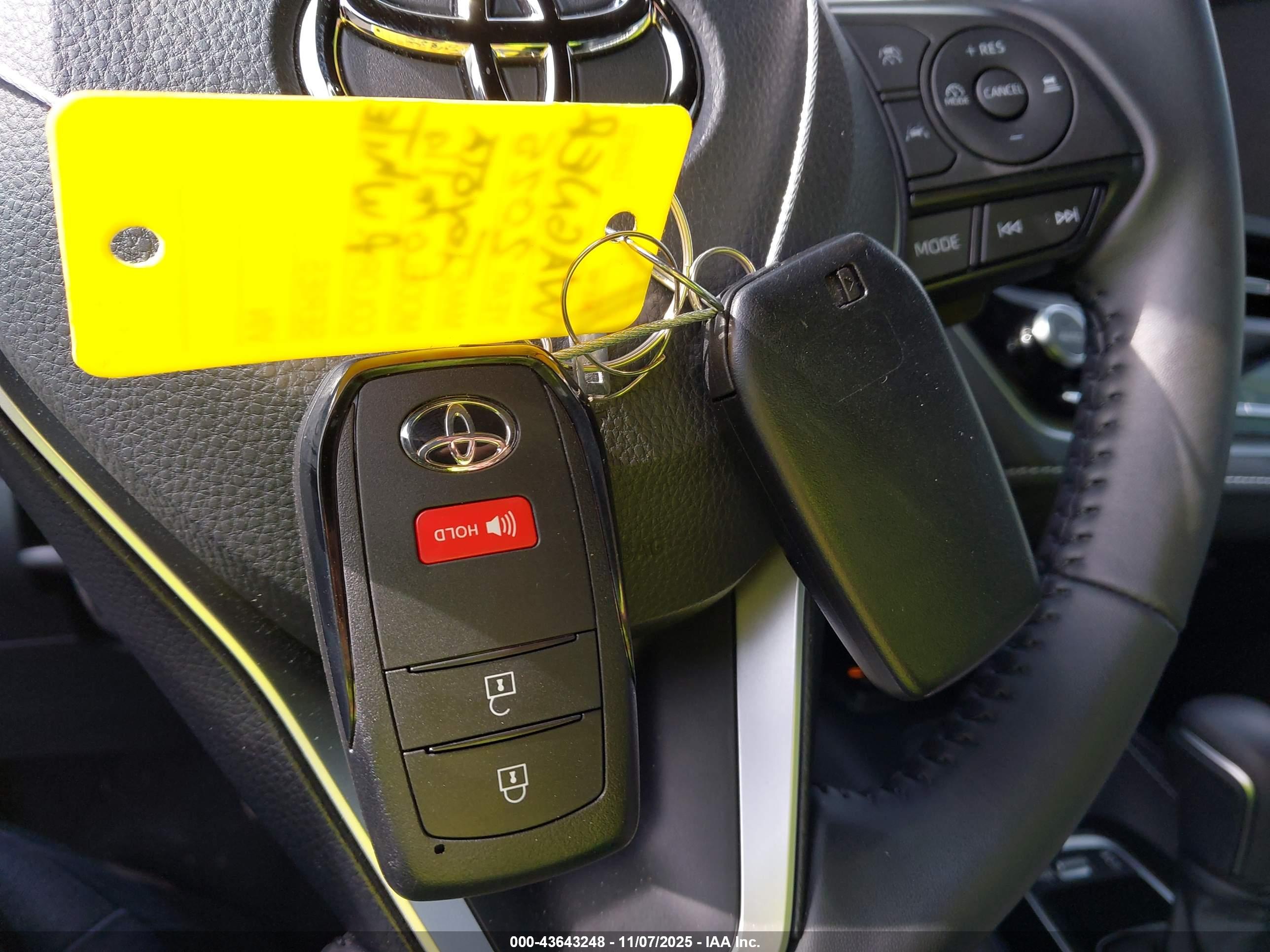 TOYOTA COROLLA image 11