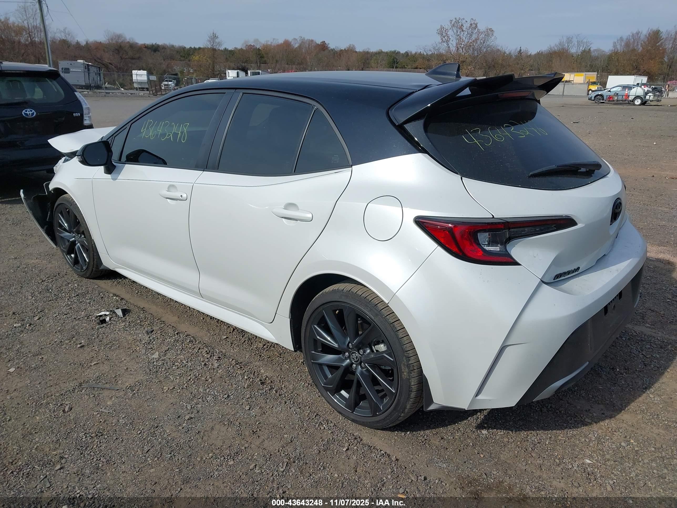 TOYOTA COROLLA image 3