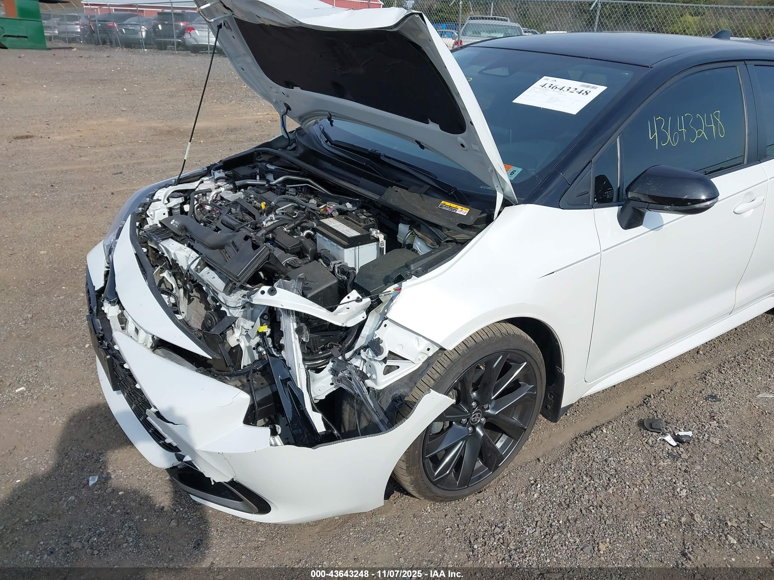 TOYOTA COROLLA image 6