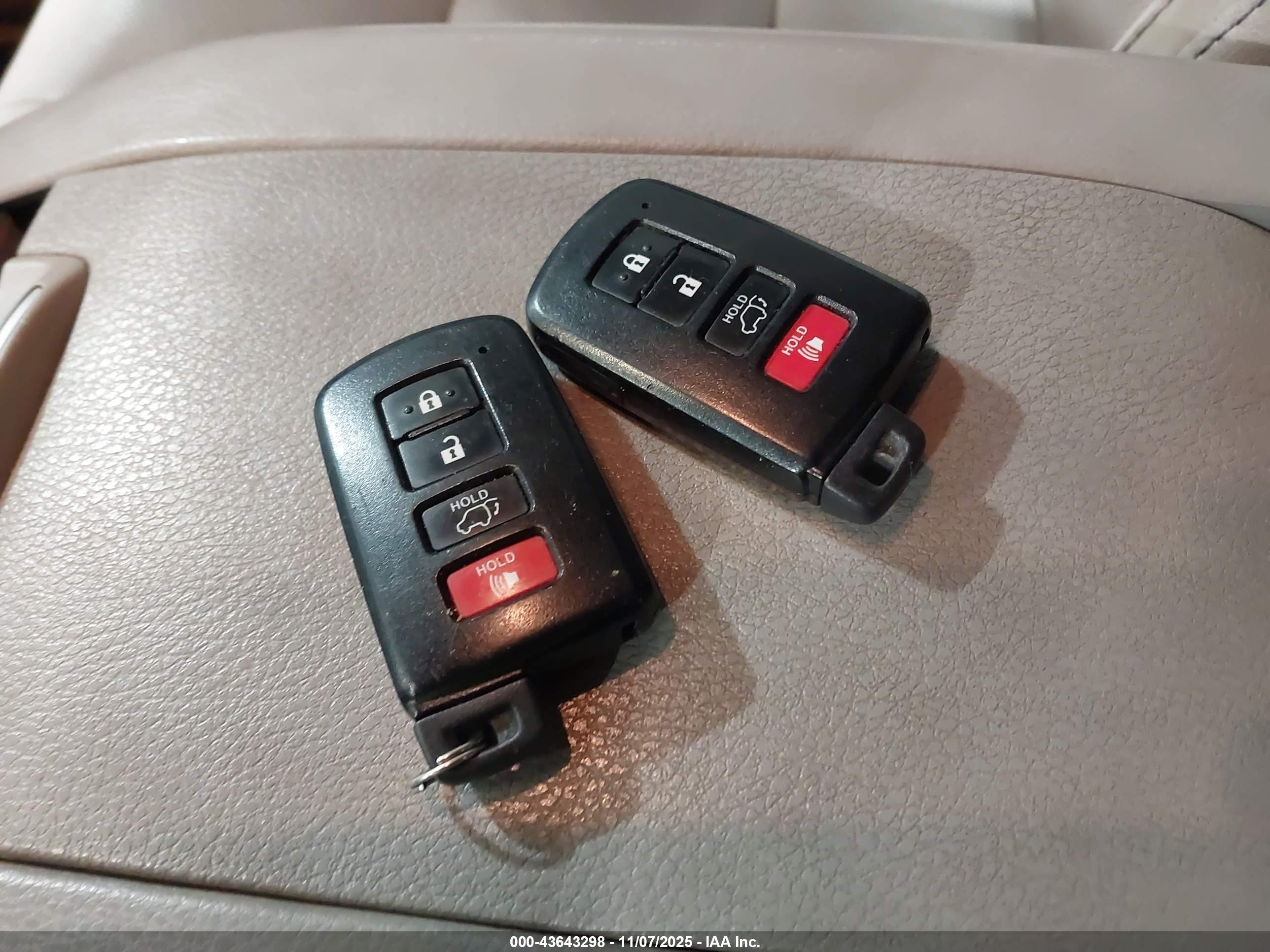 TOYOTA HIGHLANDER image 11