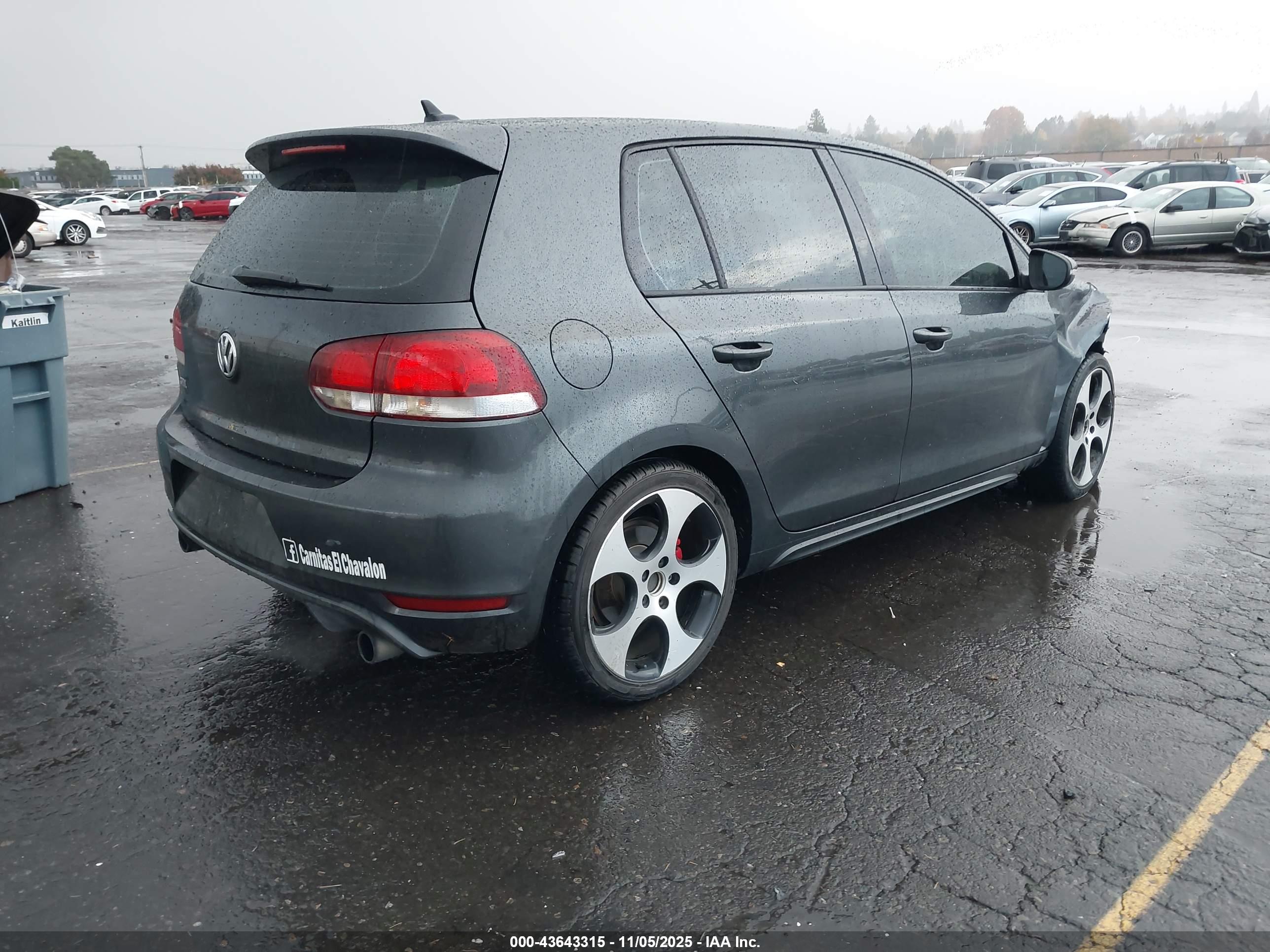VOLKSWAGEN GTI image 4