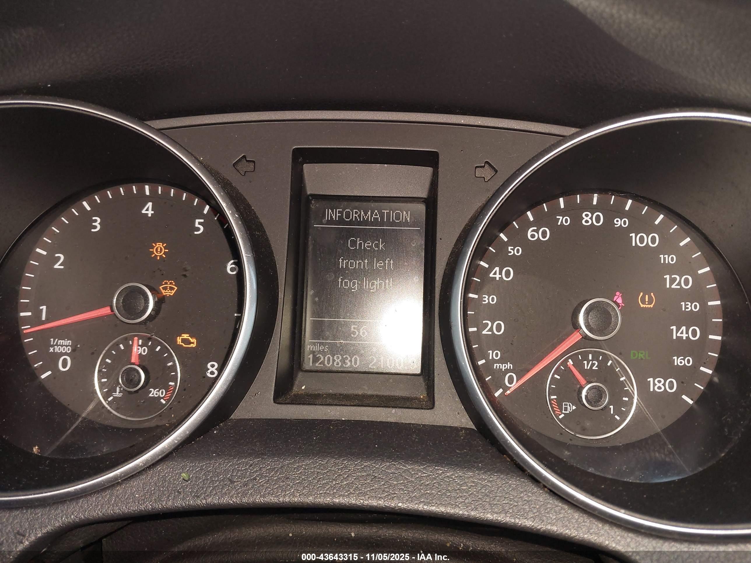 VOLKSWAGEN GTI image 7