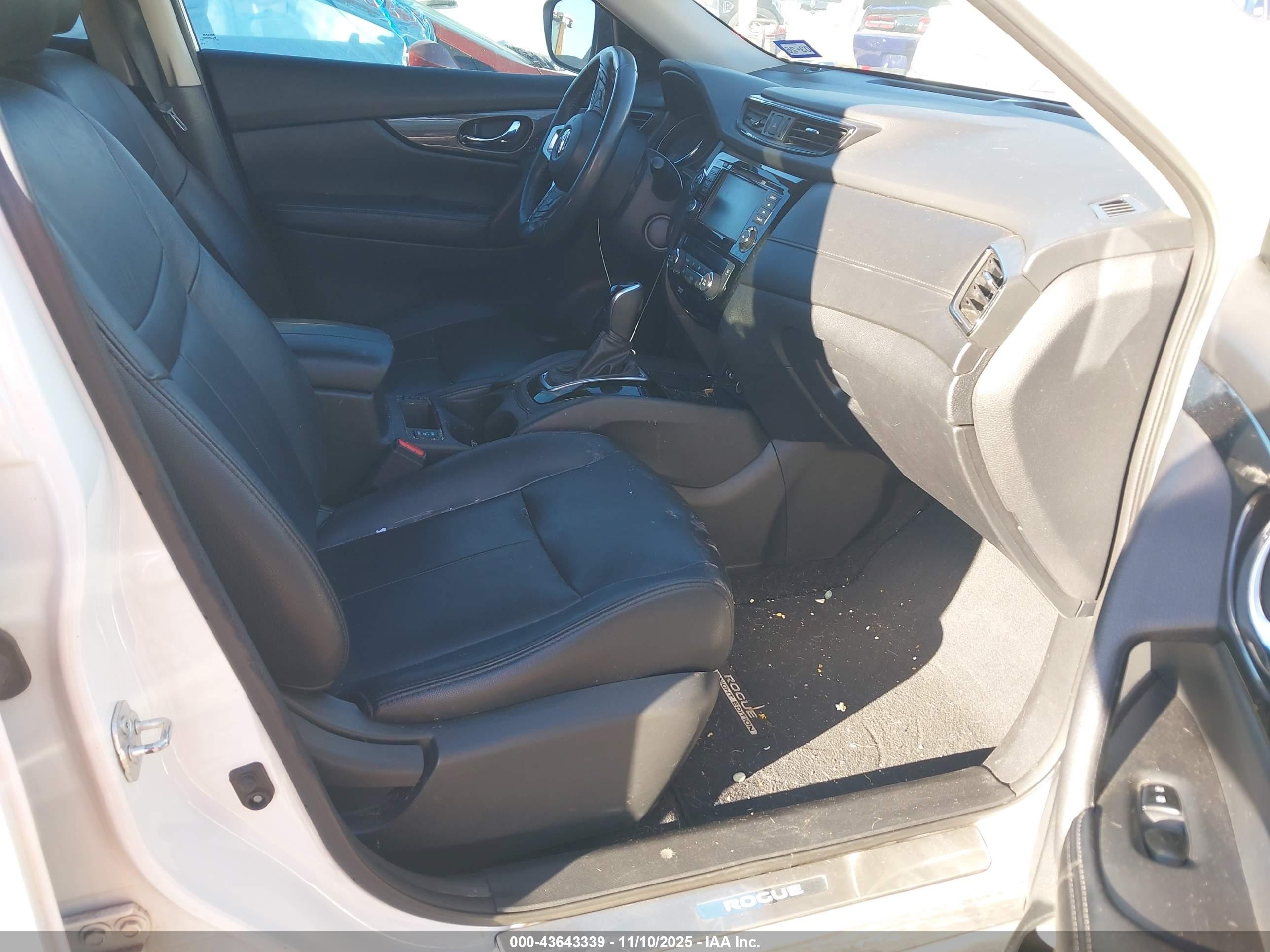 NISSAN ROGUE image 5