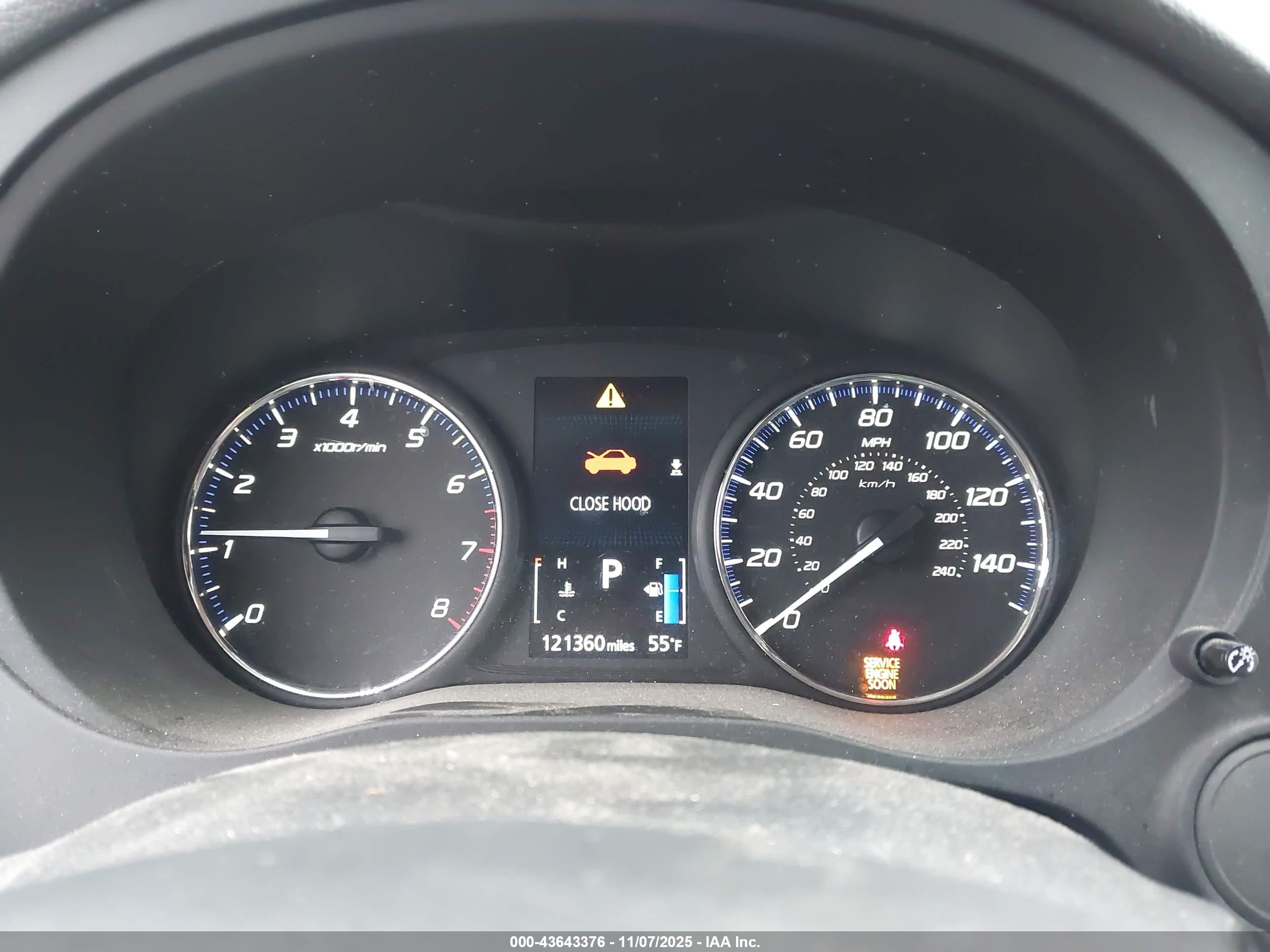 MITSUBISHI OUTLANDER image 7