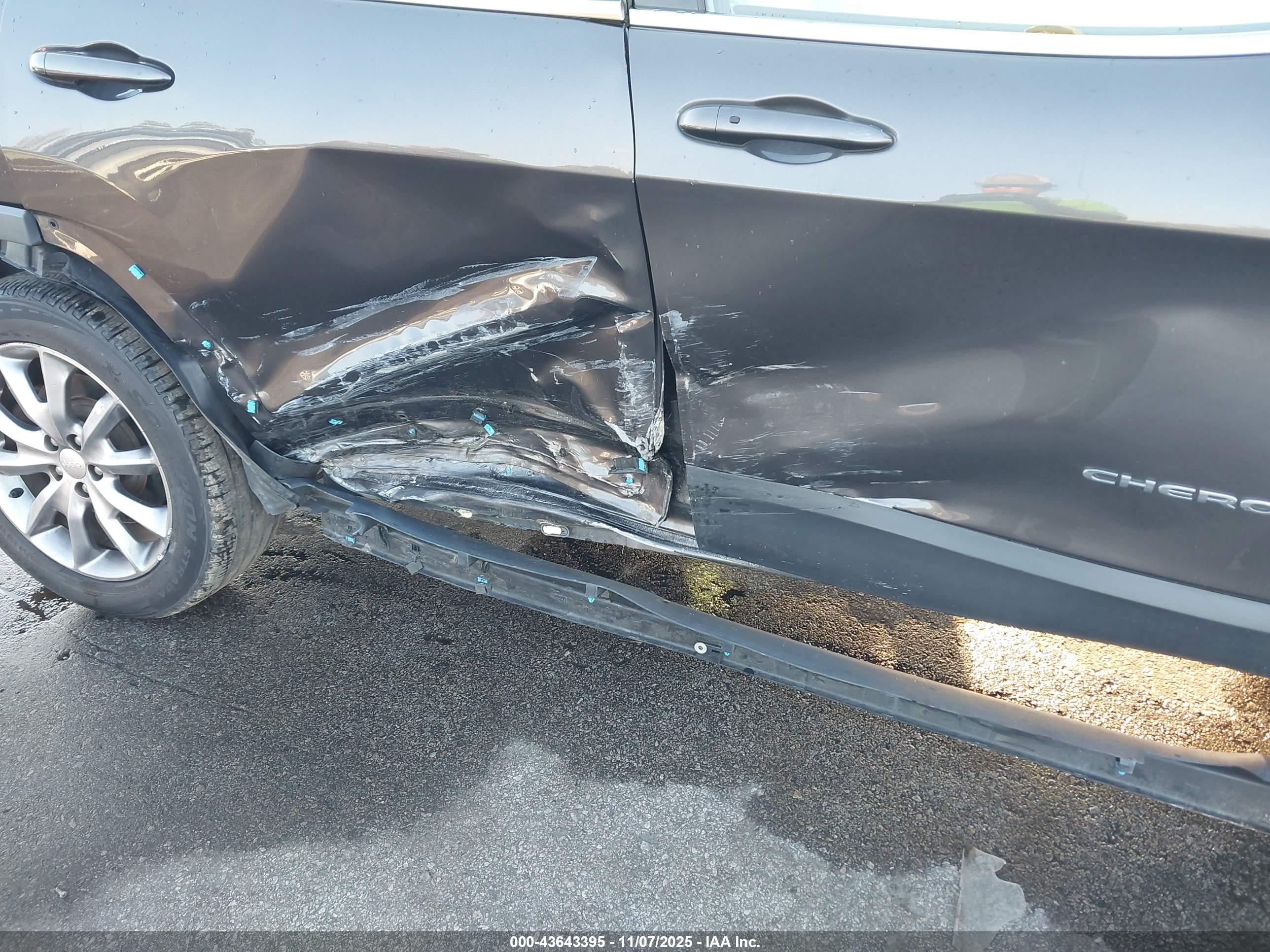JEEP CHEROKEE image 6