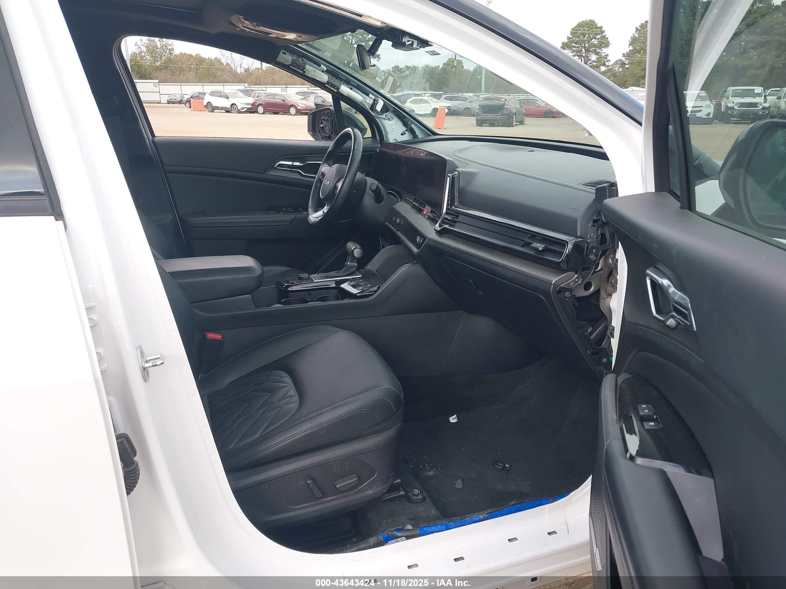 KIA SPORTAGE image 5