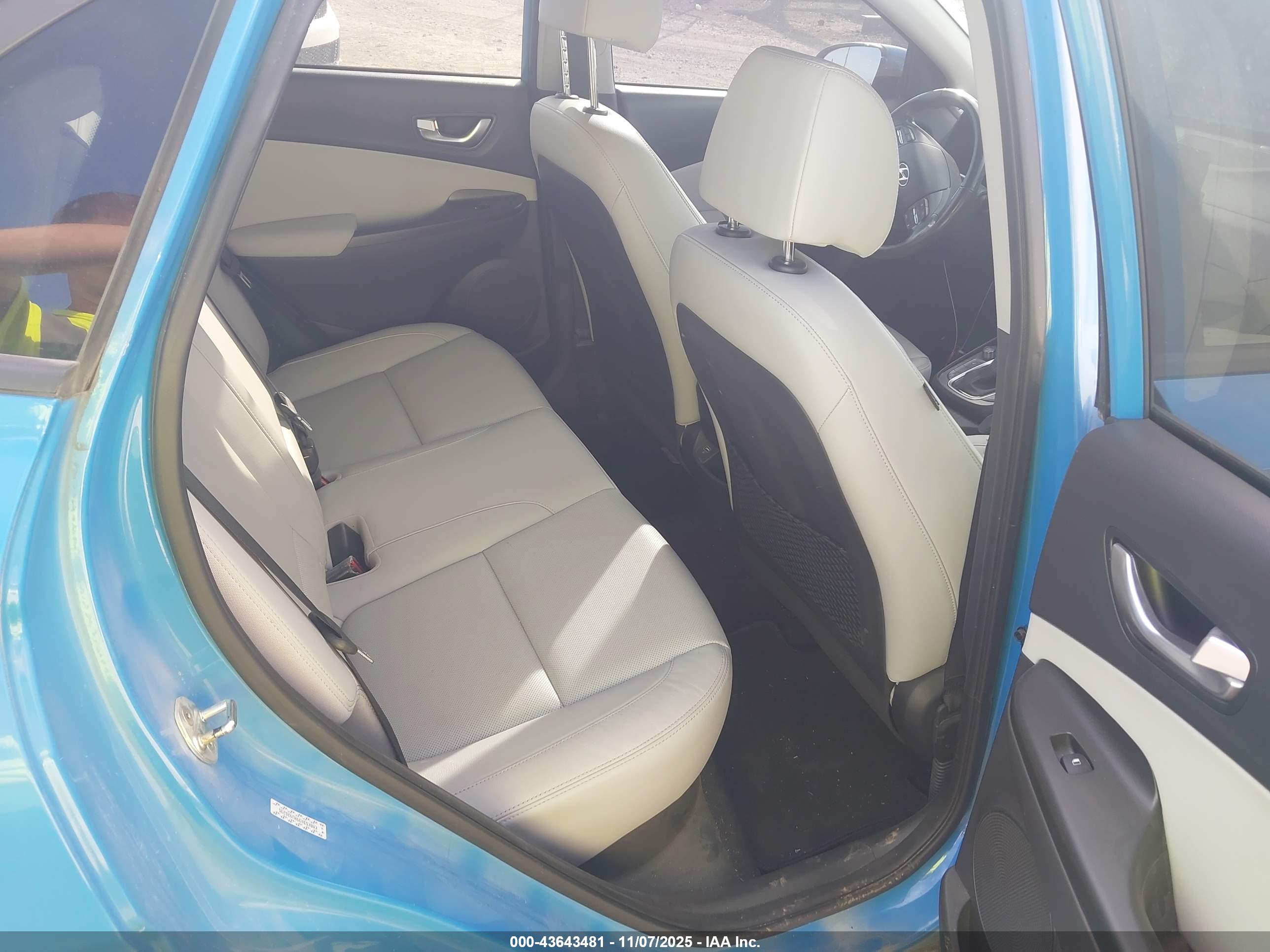 HYUNDAI KONA image 8