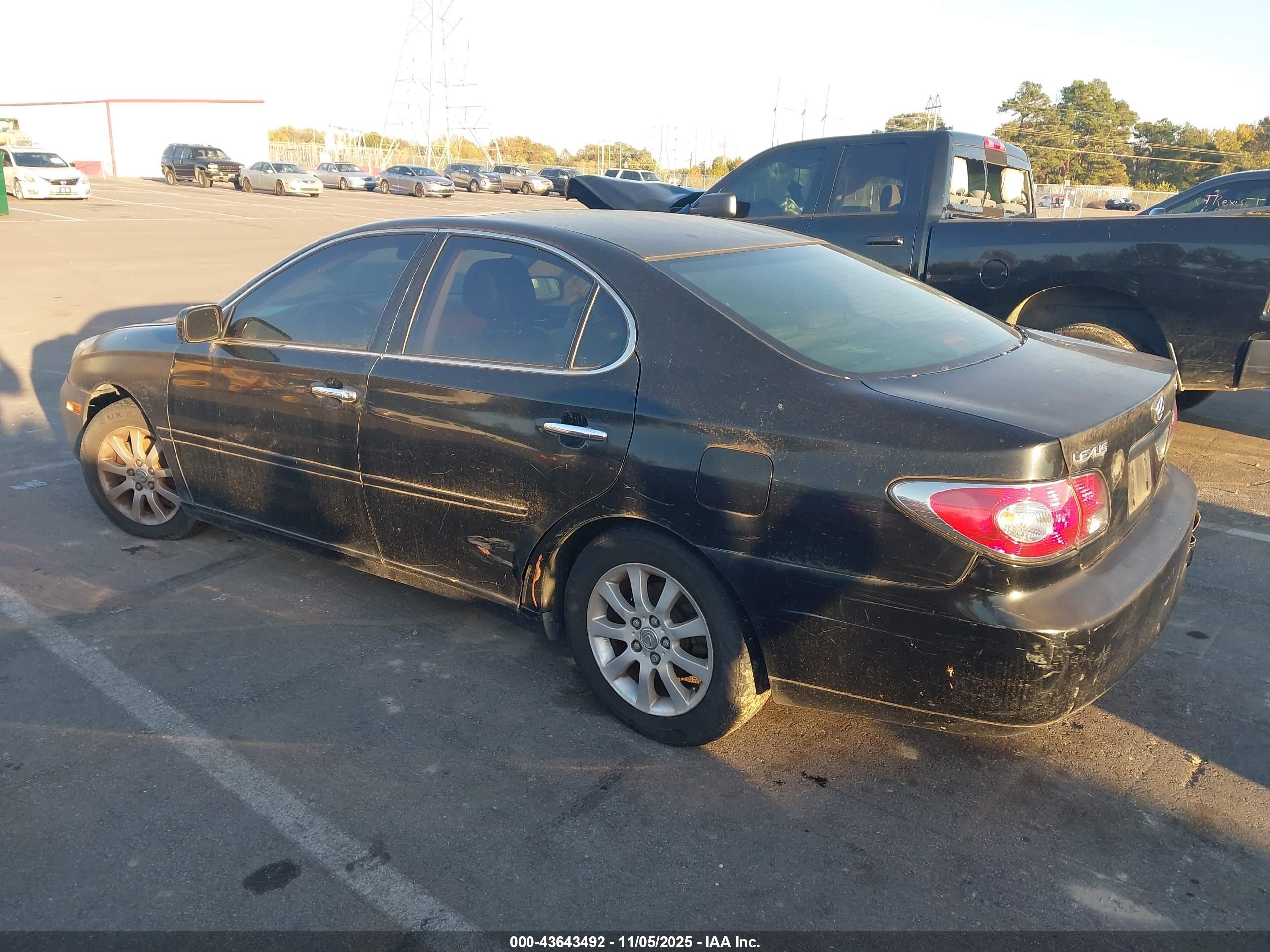 LEXUS ES image 3