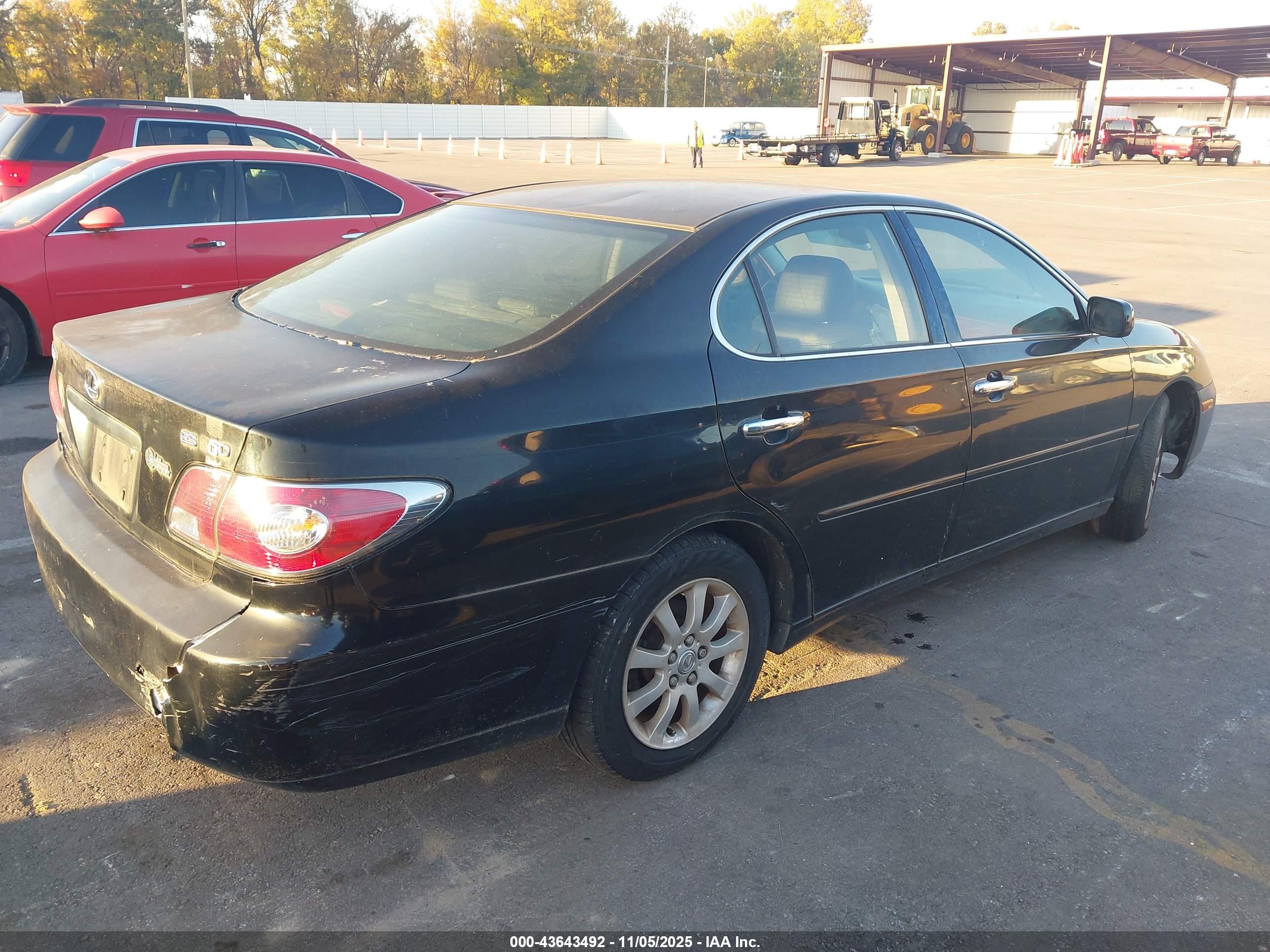 LEXUS ES image 4