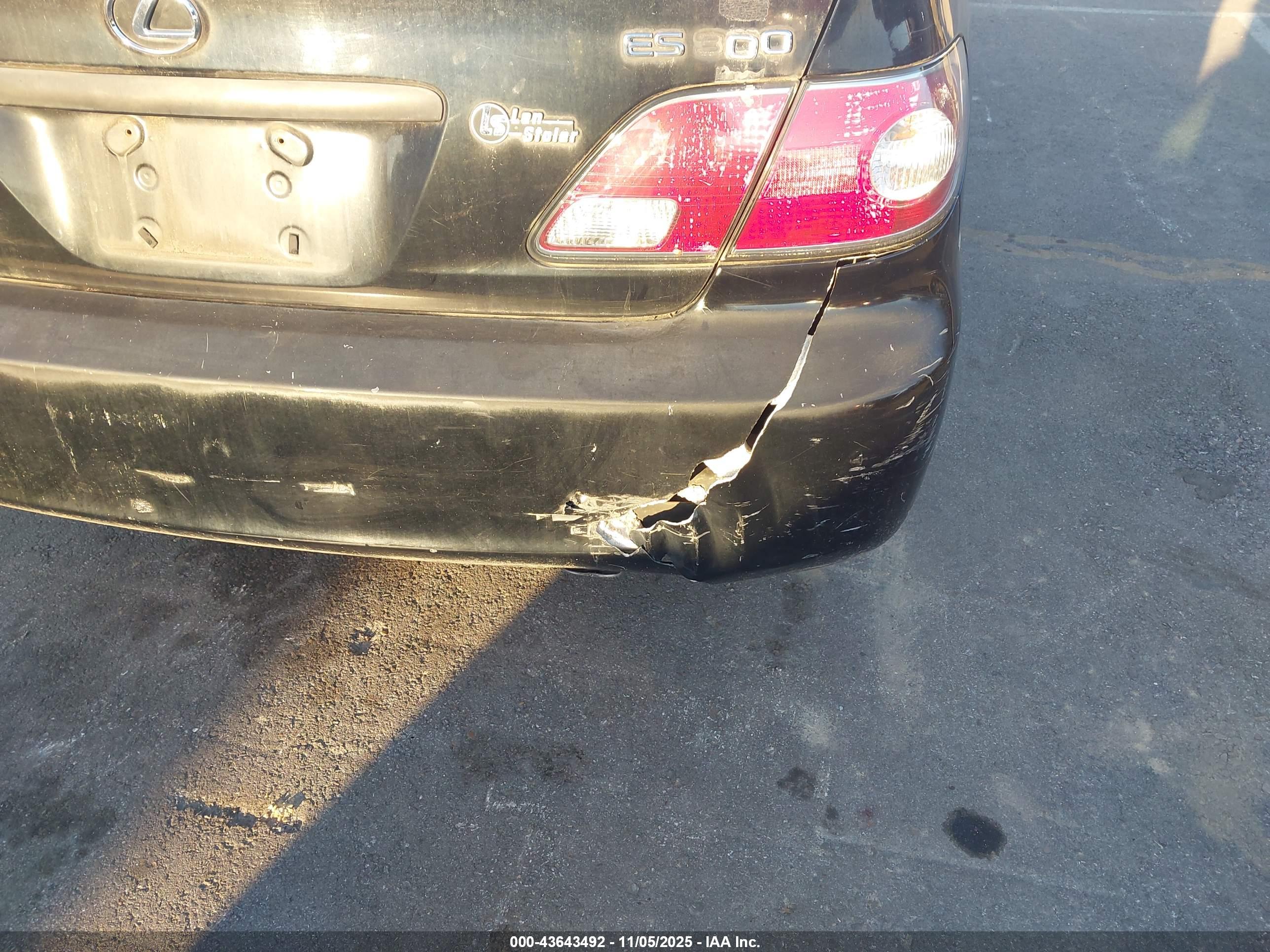 LEXUS ES image 6