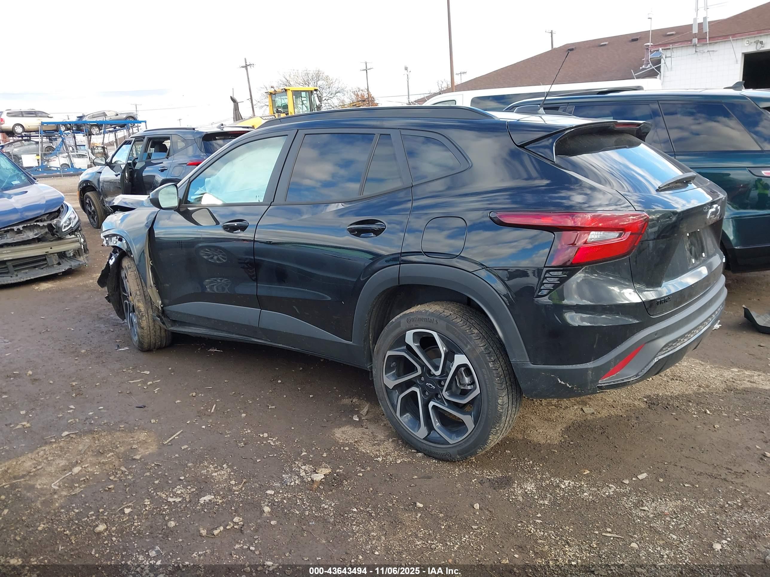 CHEVROLET TRAX image 3
