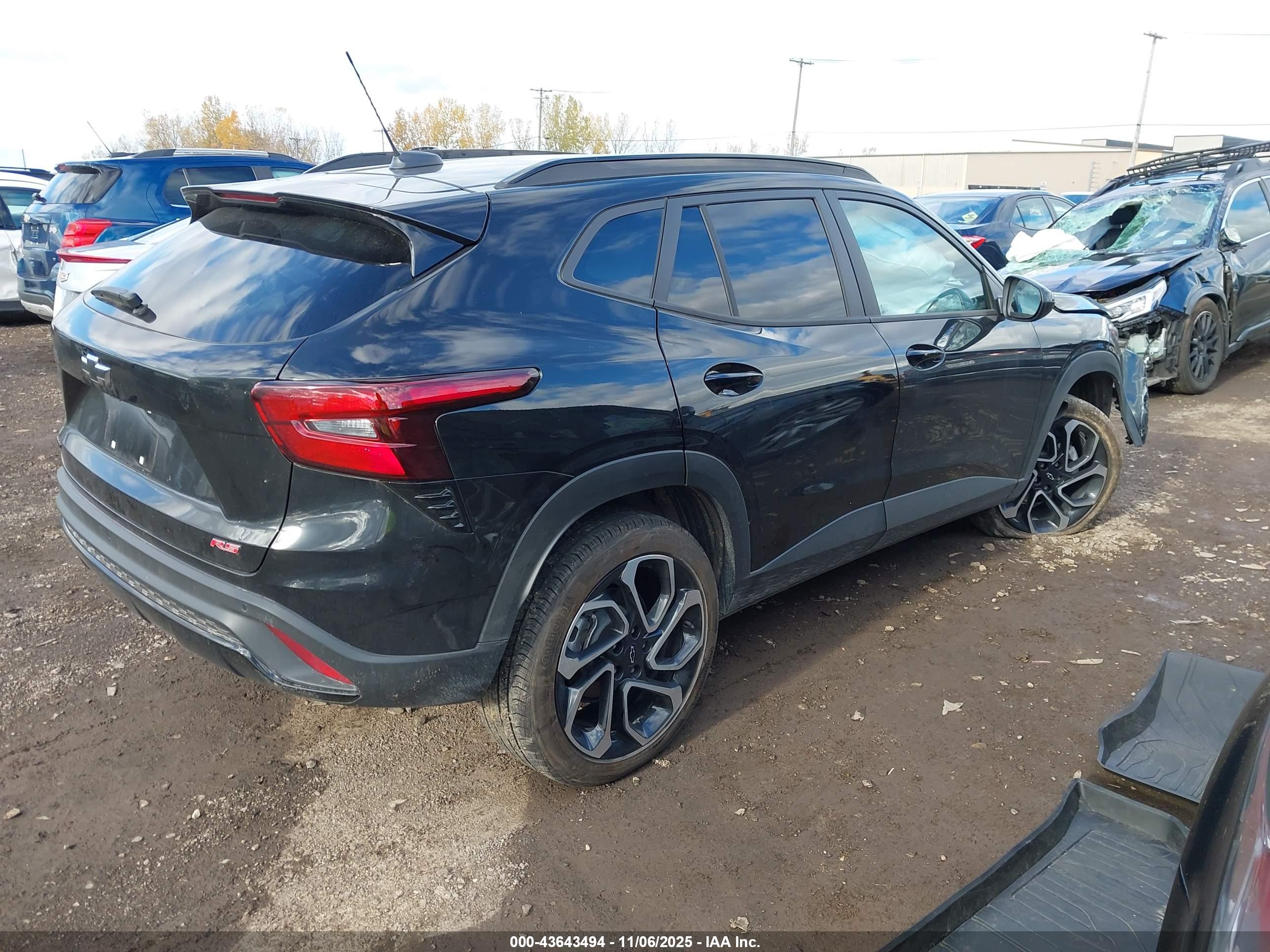 CHEVROLET TRAX image 4
